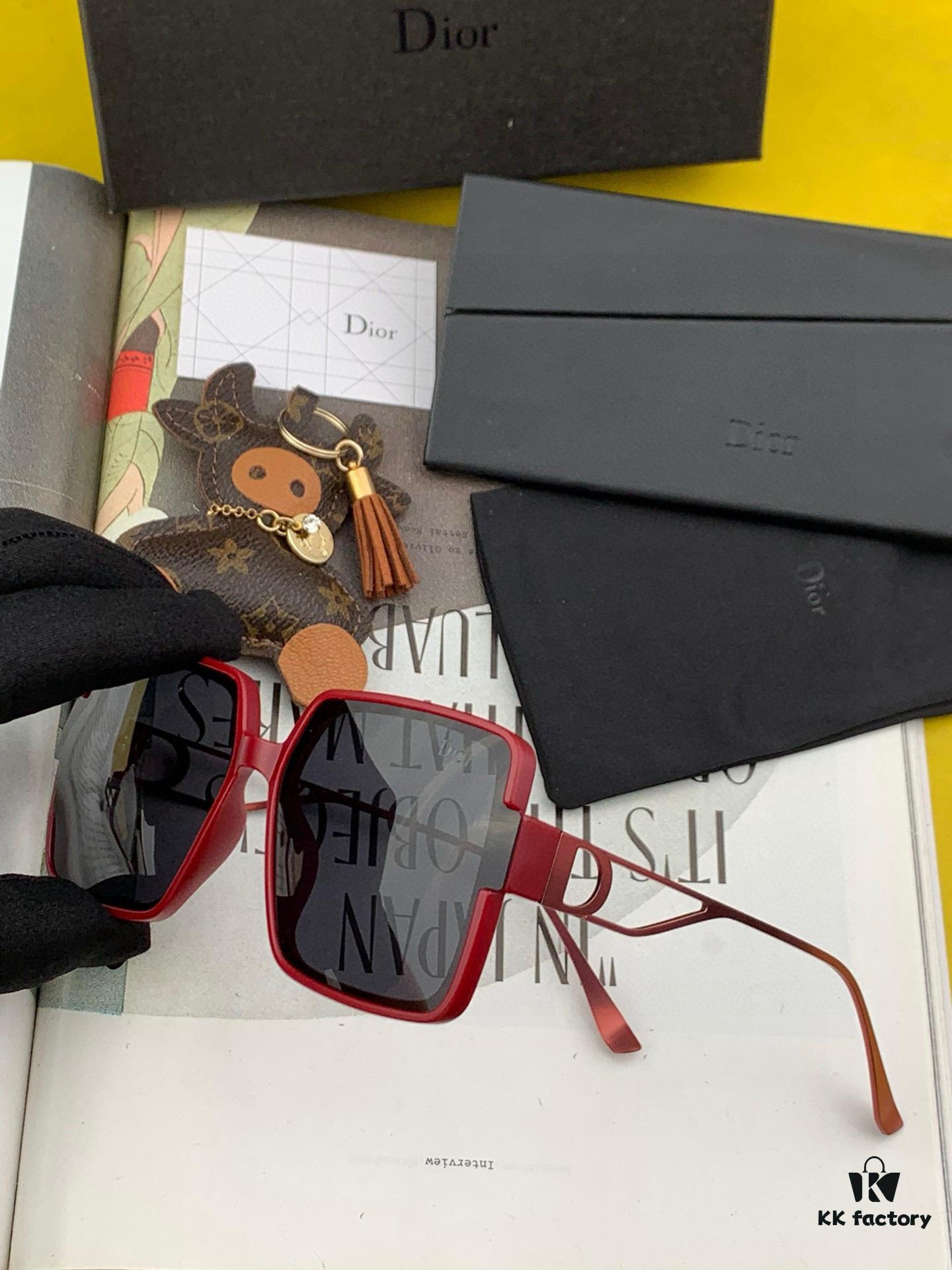 【DIOR】2025 Spring New Arrival Trendy Fashion Square-Frame Polarized Sunglasses High Quality Comfortable Fit Influencer Favorite Model: D5541