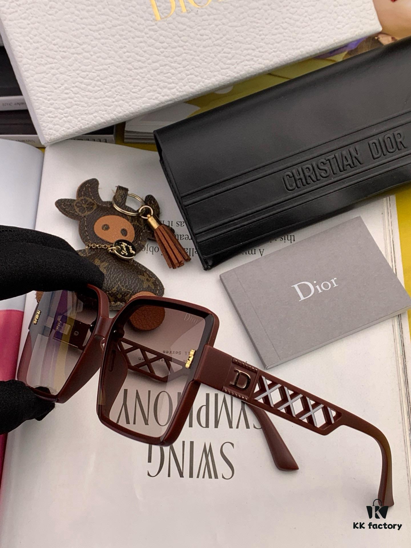 DIOR Dior 2025 Spring New Arrival Trendy Popular Fashion Square Frame Sunglasses High Quality Comfortable Wear Influencer Style Women's HD Sunglasses