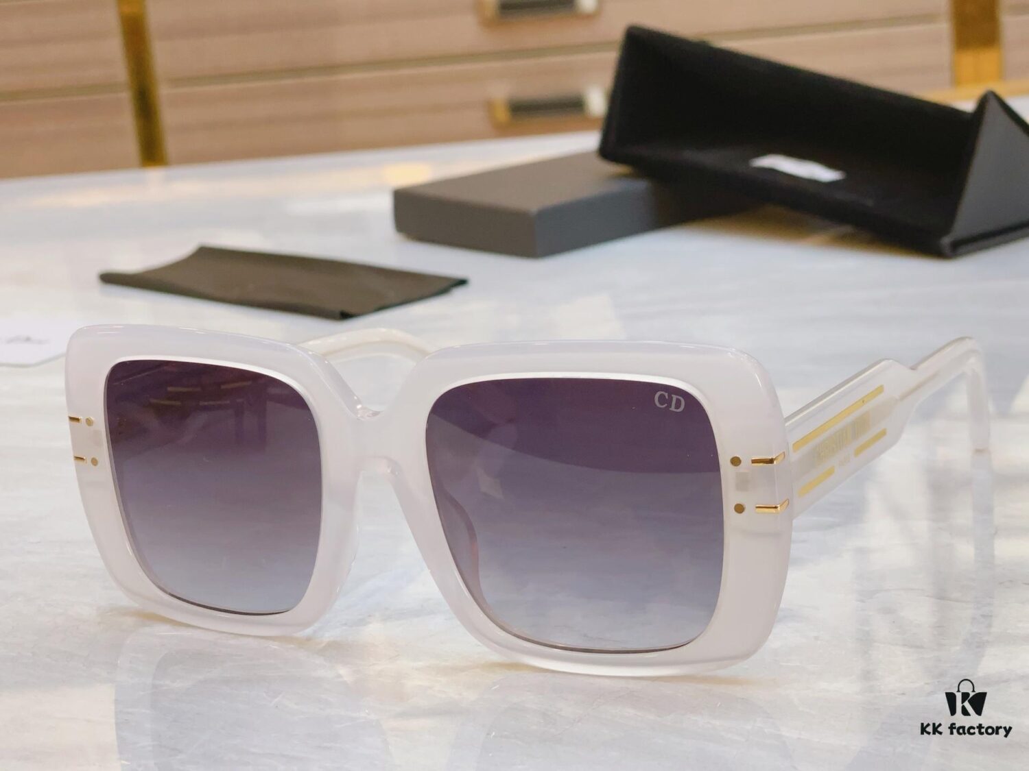 Dior New Model Sunglasses, MODEL: Diorsignature S11F, SIZE: 54□21-145