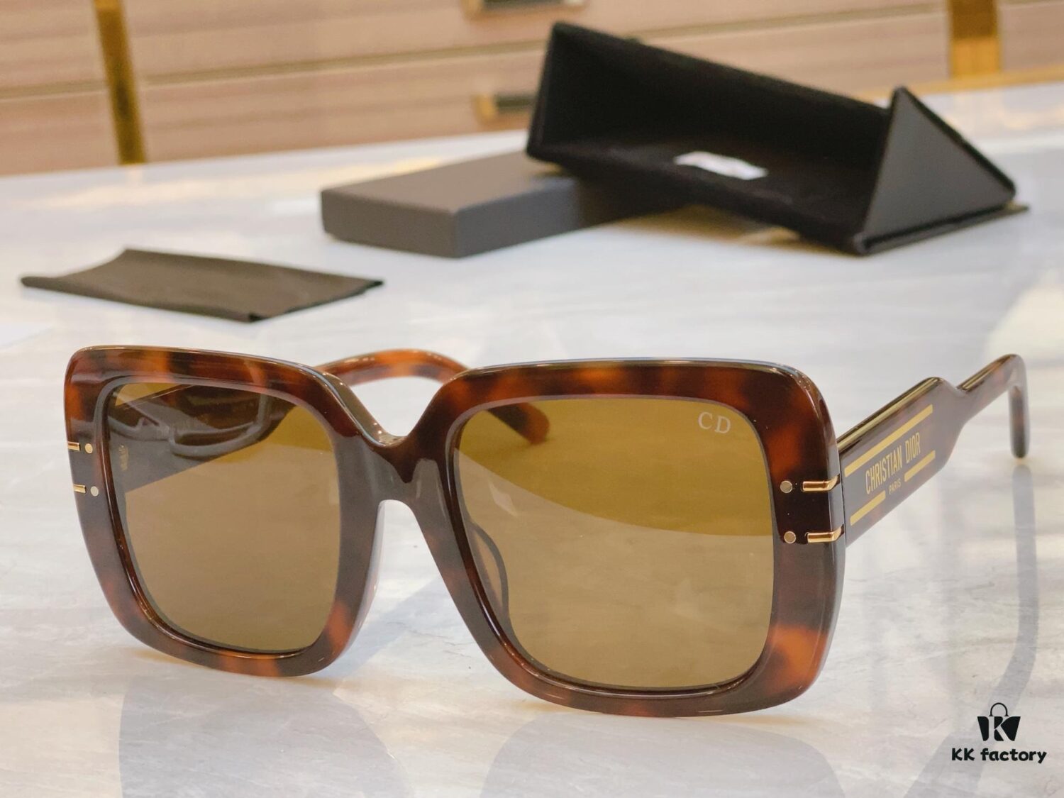 Dior New Model Sunglasses, MODEL: Diorsignature S11F, SIZE: 54□21-145