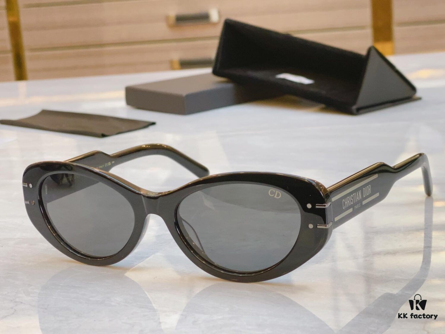 Dior New Model Sunglasses, MODEL: Diorsignature B8U, SIZE: 55□19-145