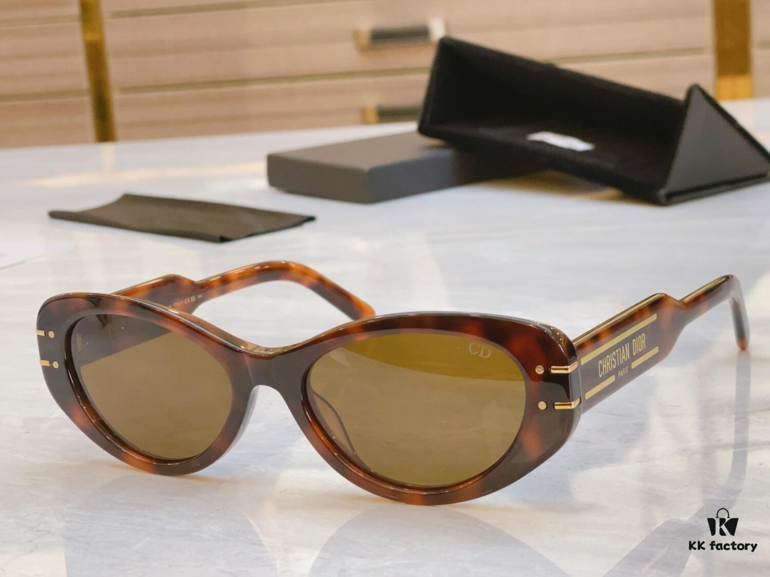 Dior New Model Sunglasses, MODEL: Diorsignature B8U, SIZE: 55□19-145