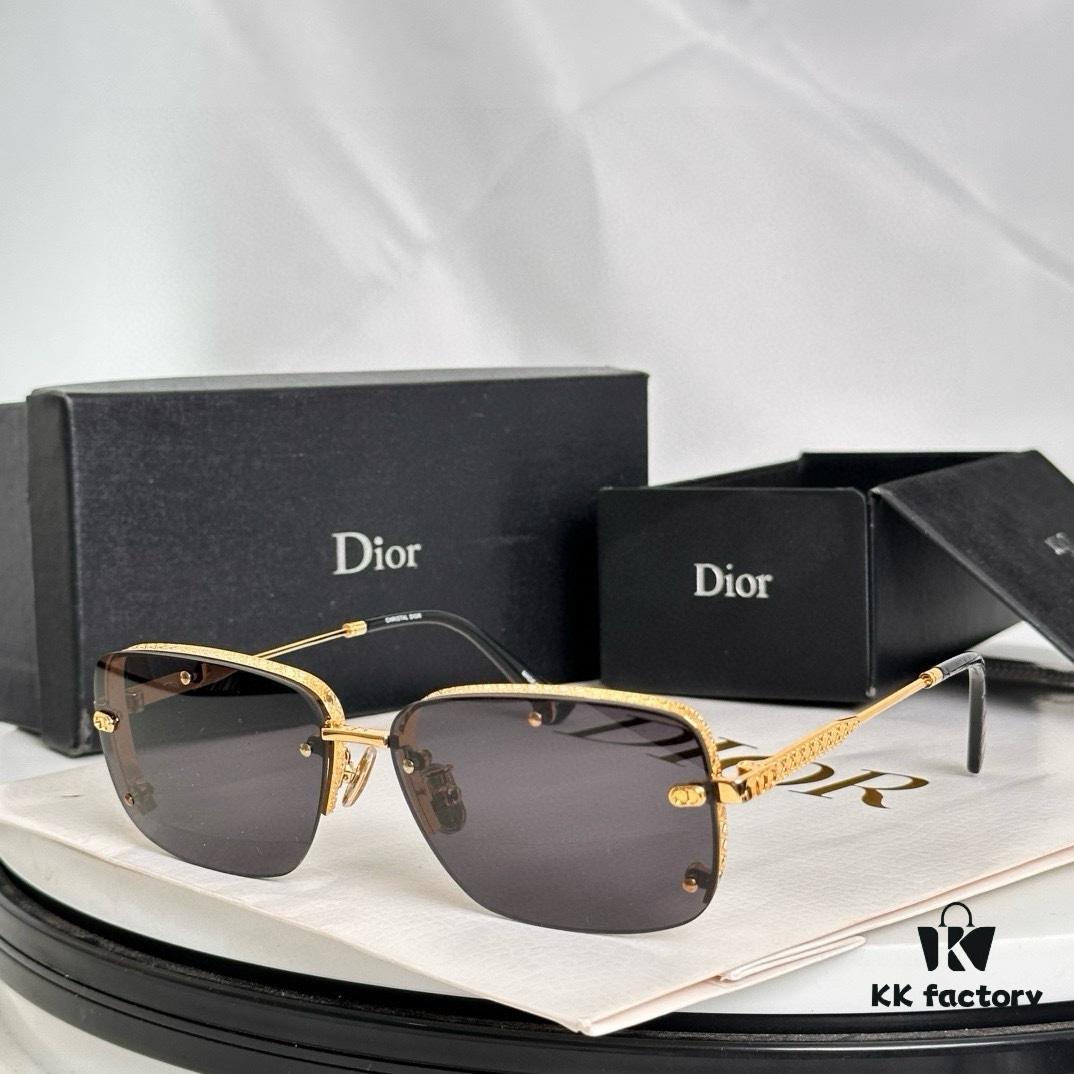 DIO* MODEL: DIORS4U SIZE: 58 □ 13-140 Sunglasses