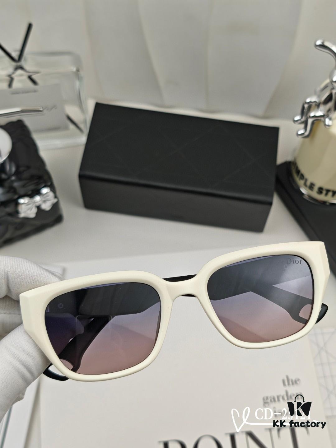 DIOR France TR90 Lightweight Sunglasses with Polarized Lenses, Model 25121