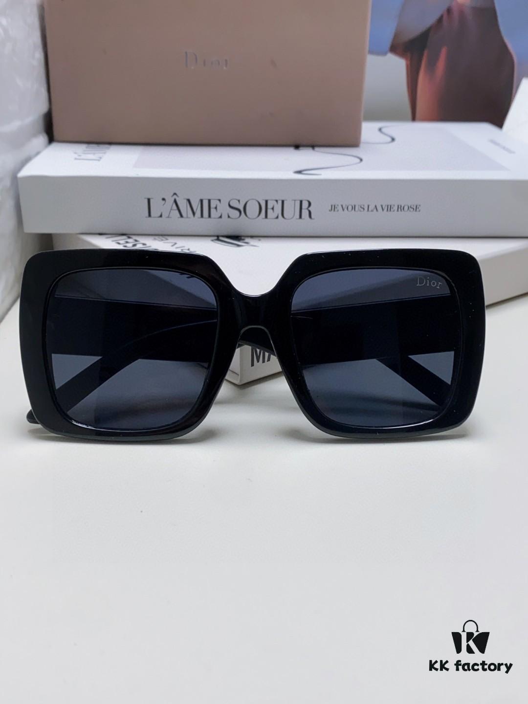 Dior 2025 New Arrival Classic D-Brand Oversized Sunglasses, Stylish and Face-Framing, UV Protection, Influencer Favorite Women's Trending Sun Glasses