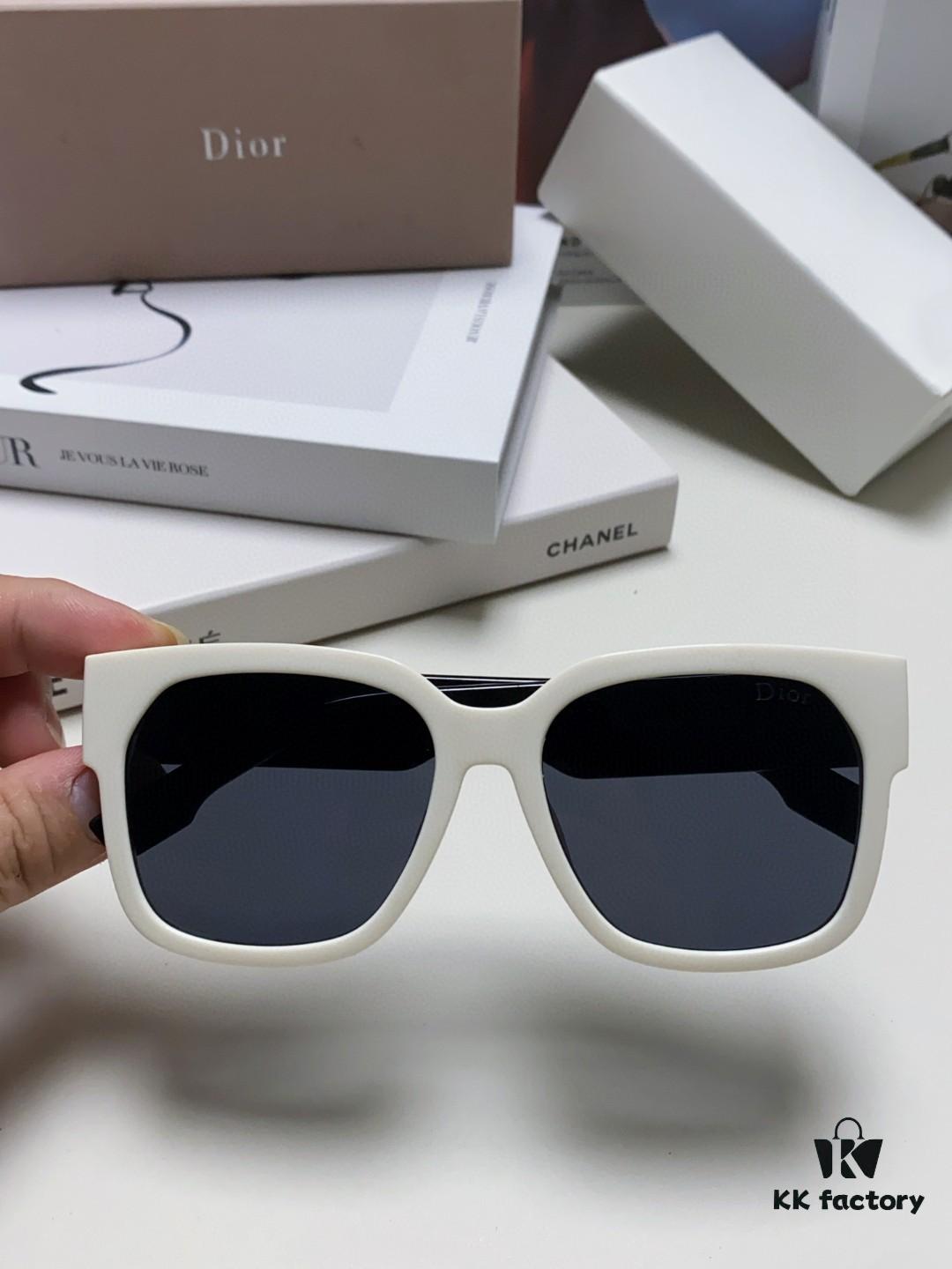 Dior 2025 New Arrival Classic D-Brand Oversized Sunglasses, Stylish and Flattering Sun Protection for Women, Influencer Favorite