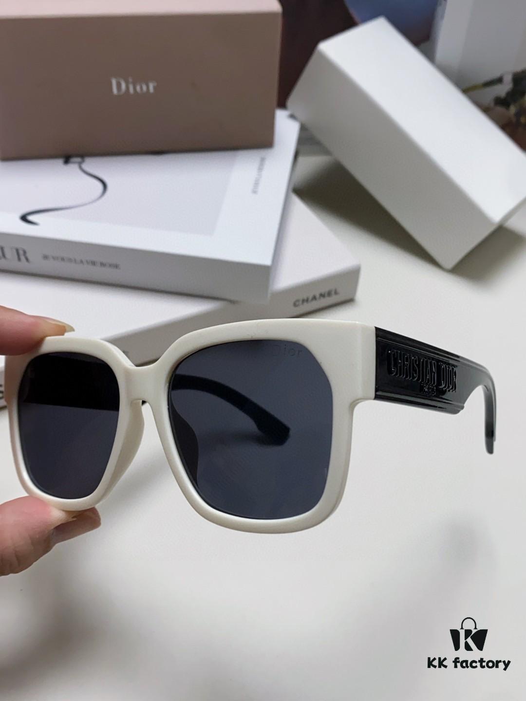 Dior 2025 New Arrival Classic D-Brand Oversized Sunglasses, Stylish and Flattering Sun Protection for Women, Influencer Favorite