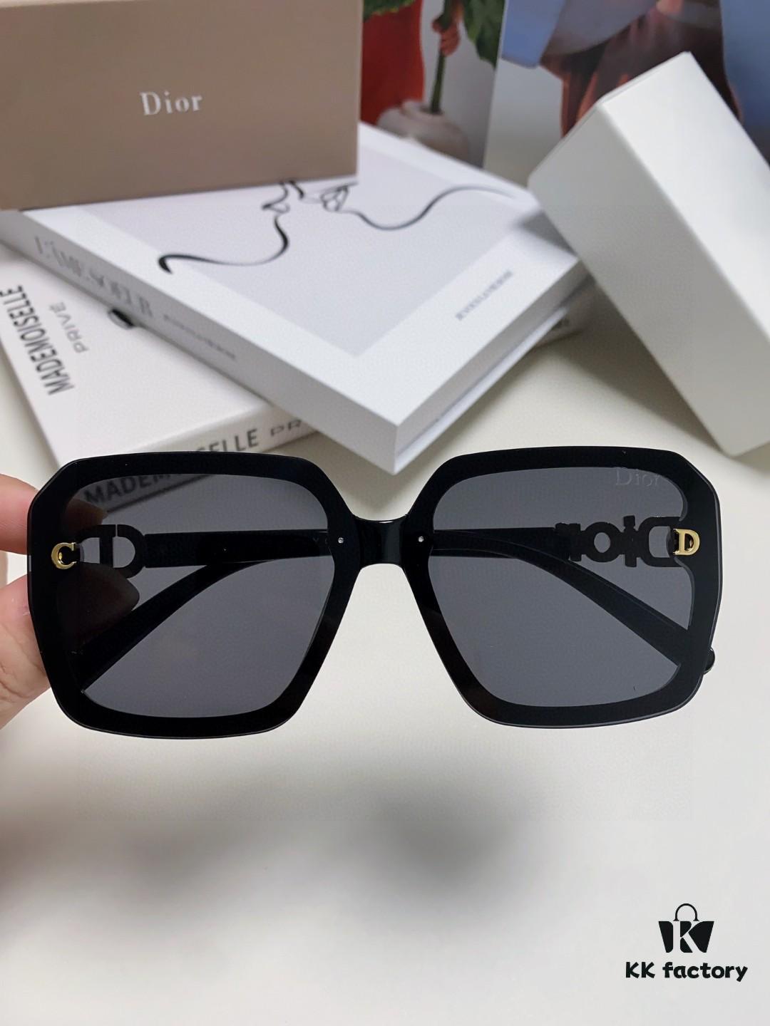 DIOR Large Square Frame 2025 New Arrival Asymmetric D Letter Design Fully Paved with Micro Diamonds 💎 Classic Timeless Square Shape with Asymmetric Accent on Left Side Trendy Best-Selling Eyeglasses Sunglasses