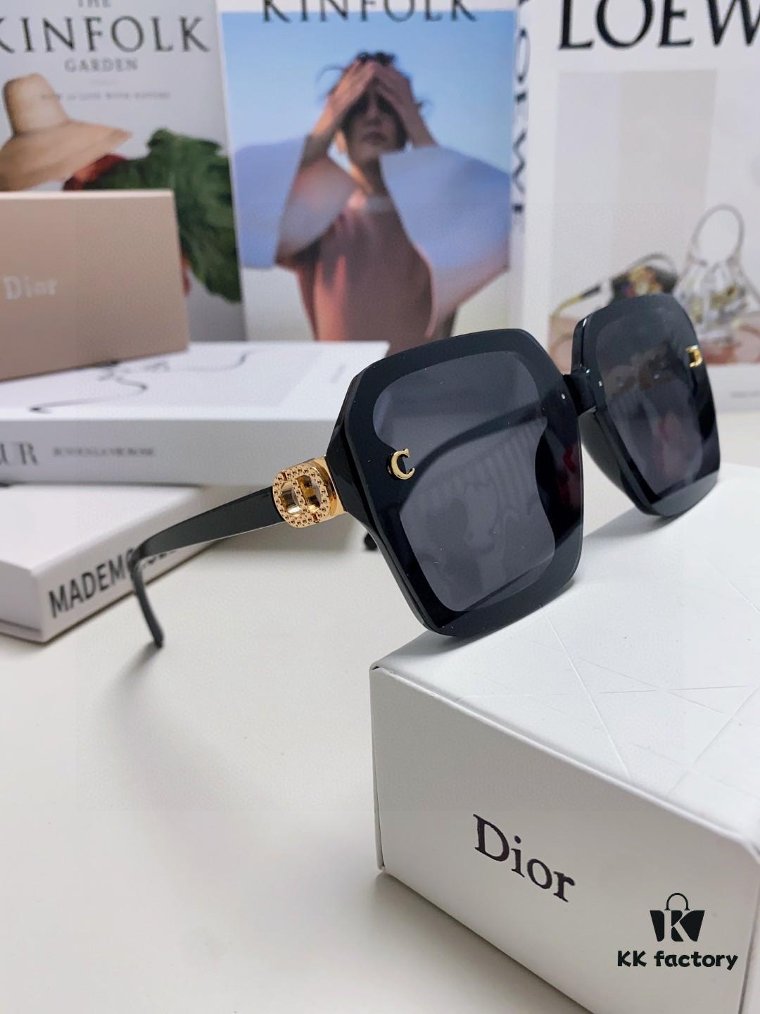 DIOR Large Square Frame 2025 New Arrival Asymmetric D Letter Design Fully Paved with Micro Diamonds 💎 Classic Timeless Square Shape with Asymmetric Accent on Left Side Trendy Best-Selling Eyeglasses Sunglasses