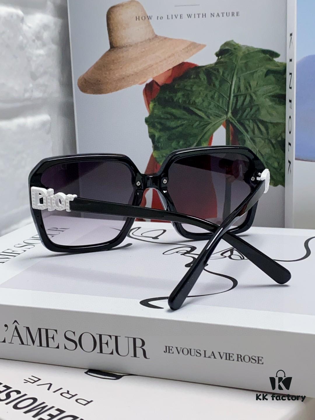 DIOR Dior Large Frame 2025 New Arrival Asymmetric D Letter Design Fully Paved with Micro Diamonds 💎 Classic Timeless Square Shape with Asymmetric Accent on the Left Fashion Best-Selling Eyeglasses Sunglasses