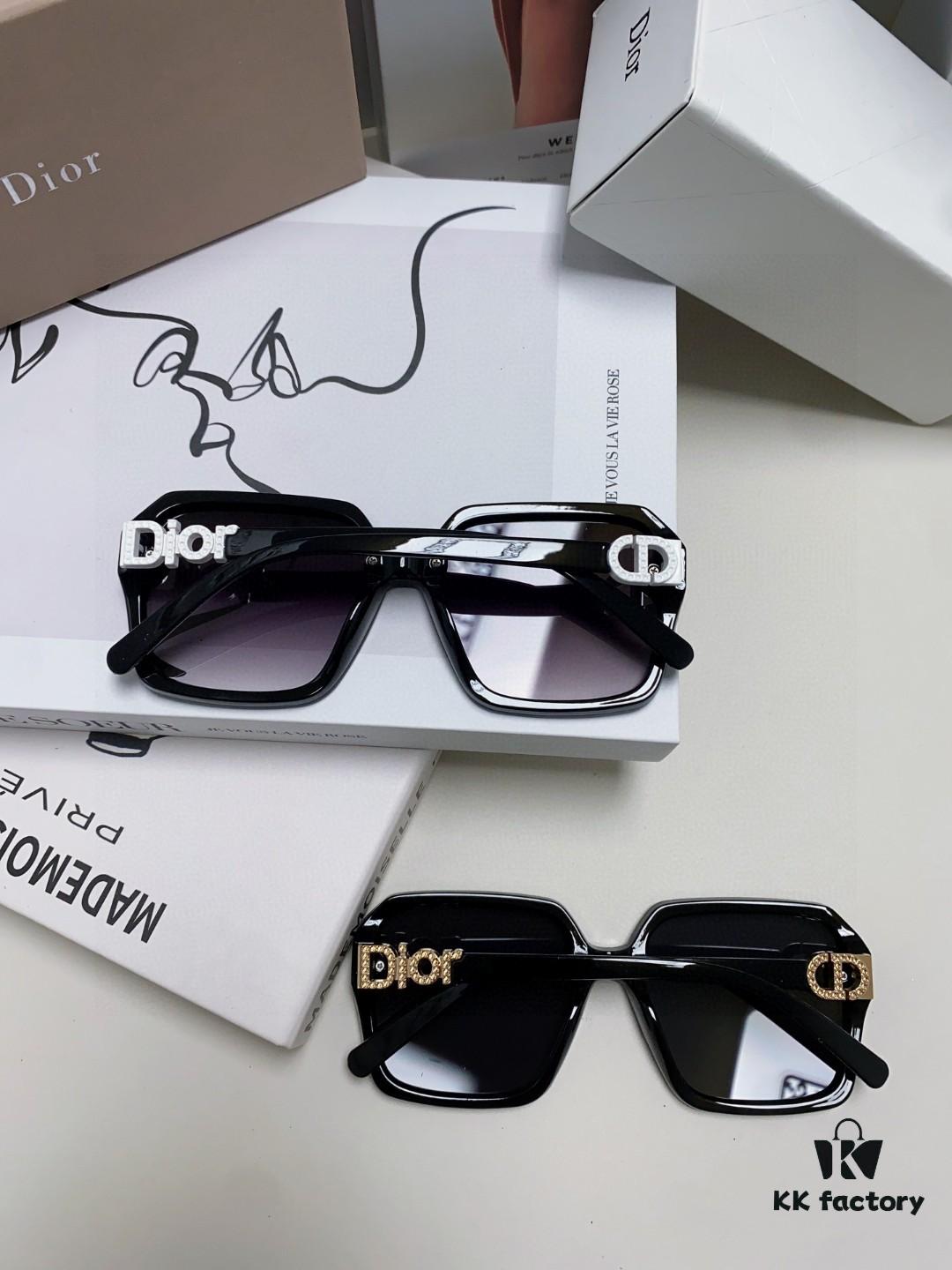DIOR Dior Large Frame 2025 New Arrival Asymmetric D Letter Design Fully Paved with Micro Diamonds 💎 Classic Timeless Square Shape with Asymmetric Accent on the Left Fashion Best-Selling Eyeglasses Sunglasses