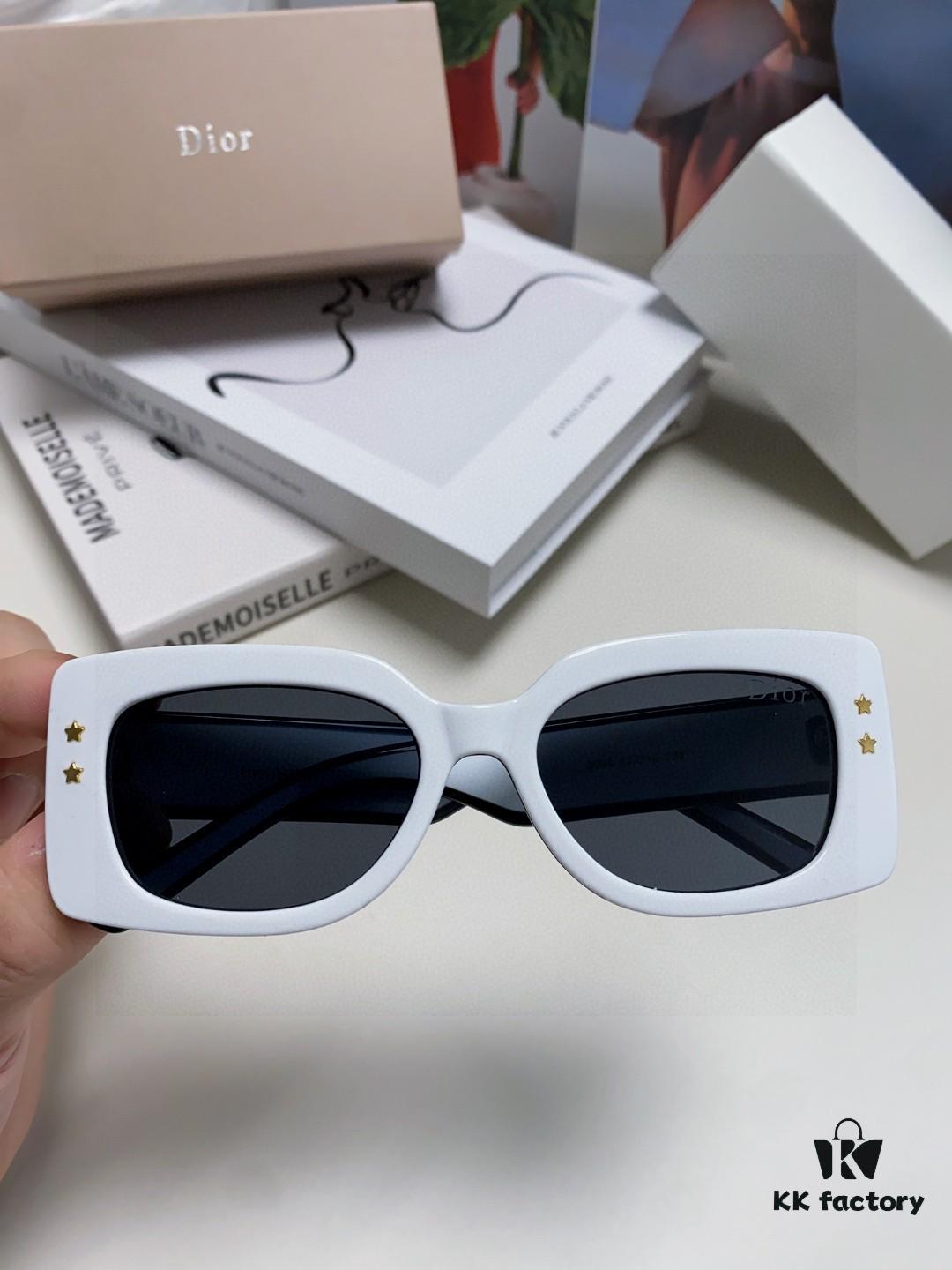 Dior DIORPACIFIC S1U Classic Two-Tone Sunglasses with Golden Star Hardware