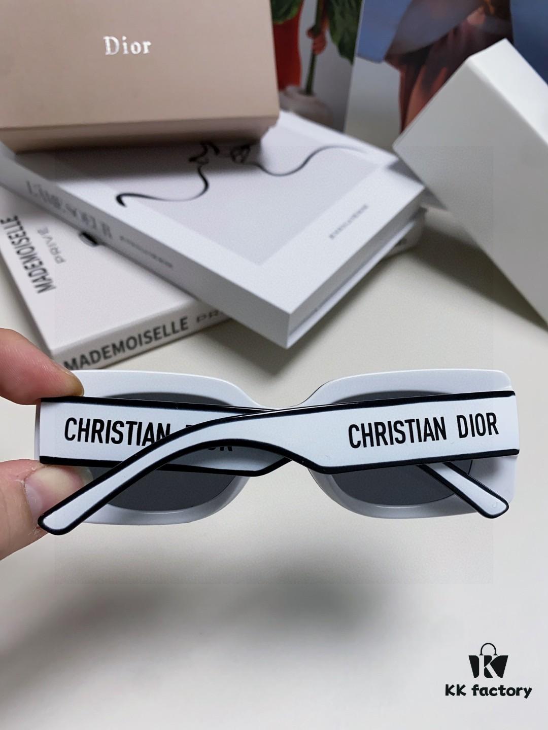 Dior DIORPACIFIC S1U Classic Two-Tone Sunglasses with Golden Star Hardware