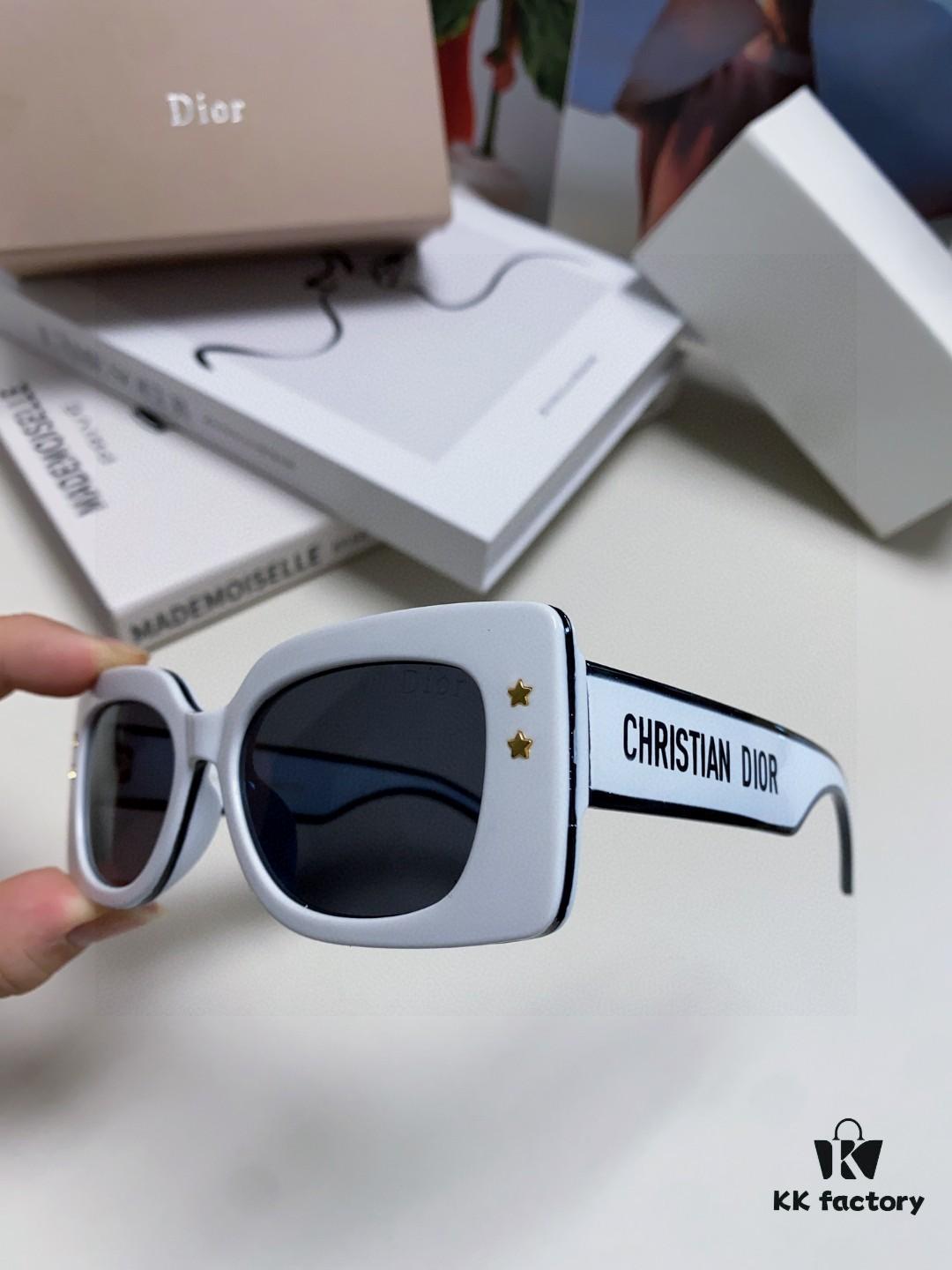 Dior DIORPACIFIC S1U Classic Two-Tone Sunglasses with Golden Star Hardware