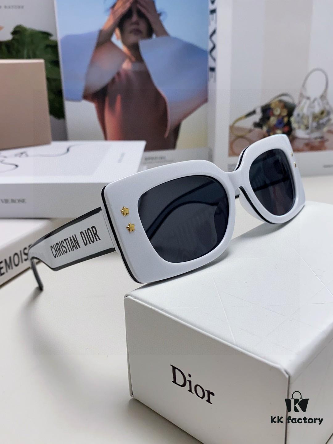 Dior DIORPACIFIC S1U Classic Two-Tone Sunglasses with Golden Star Hardware