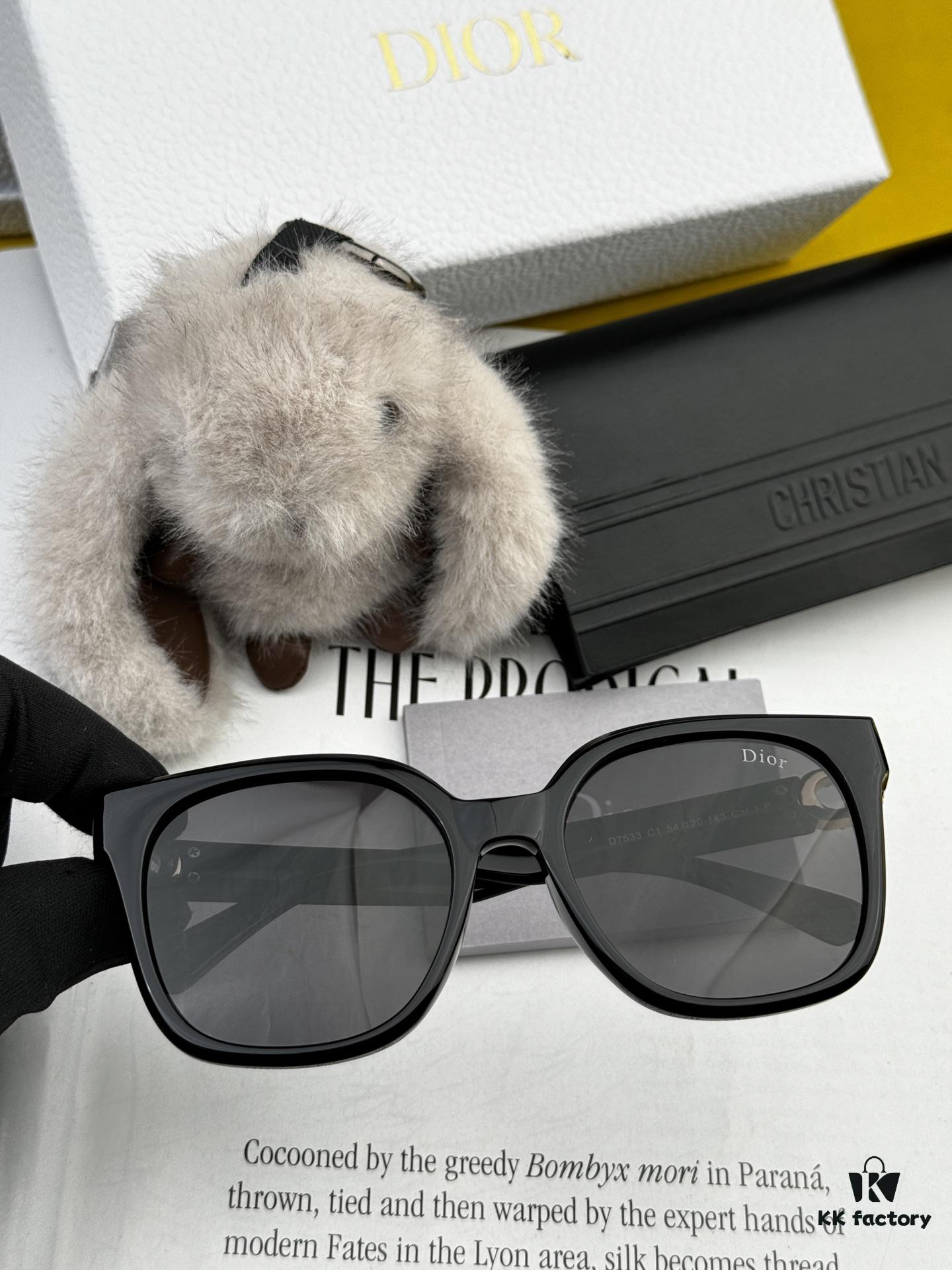 DIOR 2025 New Arrival Trendy Fashion Square Frame Sunglasses for Women, HD Thick Polarized Lens, Comfortable Wear, Influencer Style