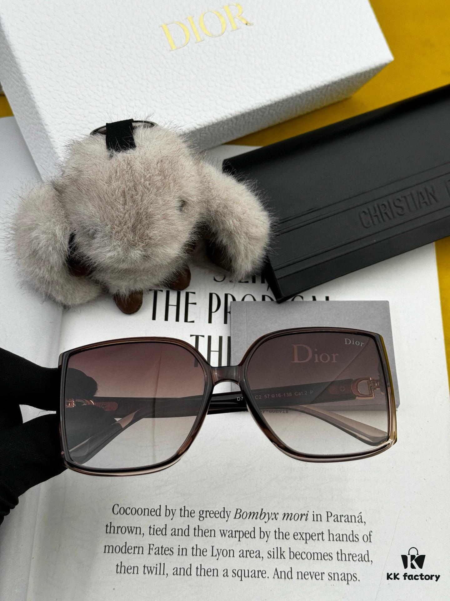 DIOR 2025 New Arrival Trendy Fashion Square Sunglasses for Women, High-Definition Thick Polarized Lens, Comfortable Wear, Influencer Favorite Style 🕶️