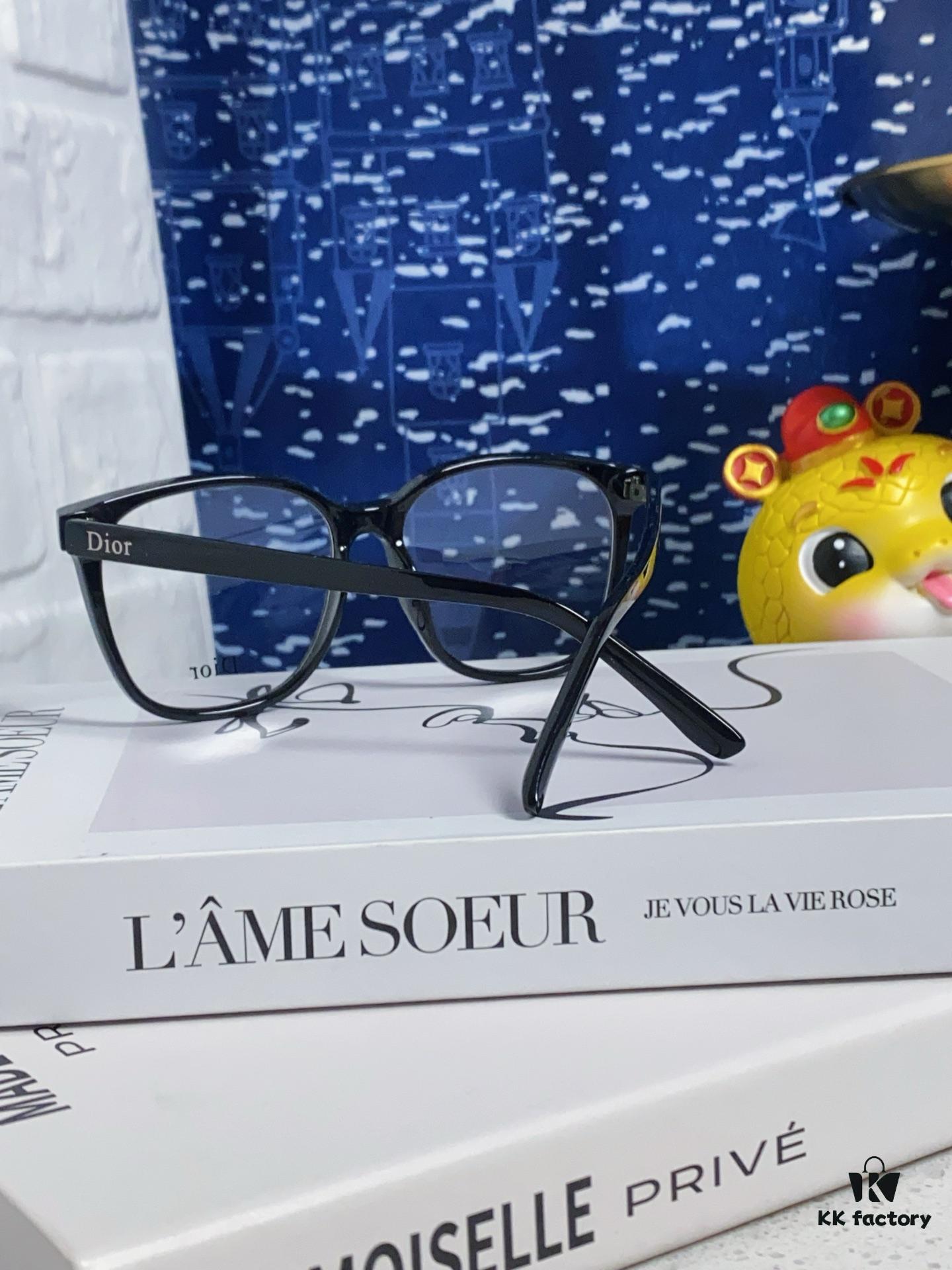 Dior 2025 New Arrival Minimalist Black Frame Glasses for Women, D-Shaped Grey Blue-Light Blocking Optical Glasses, Unisex Photochromic Myopia Eyewear, Suitable as Sunglasses or Everyday Style