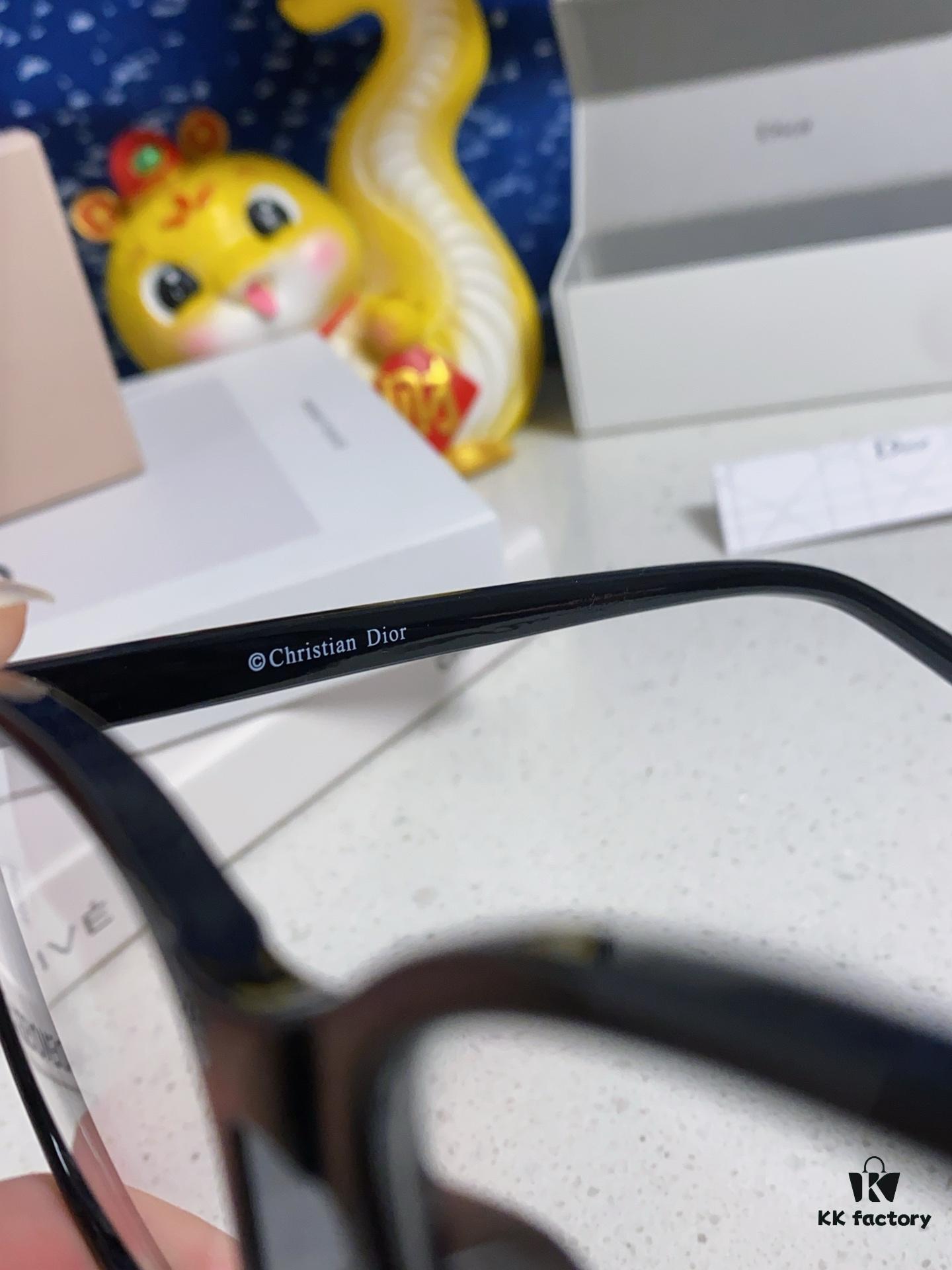 Dior 2025 New Arrival Minimalist Black Frame Glasses for Women, D-Shaped Grey Blue-Light Blocking Optical Glasses, Unisex Photochromic Myopia Eyewear, Suitable as Sunglasses or Everyday Style