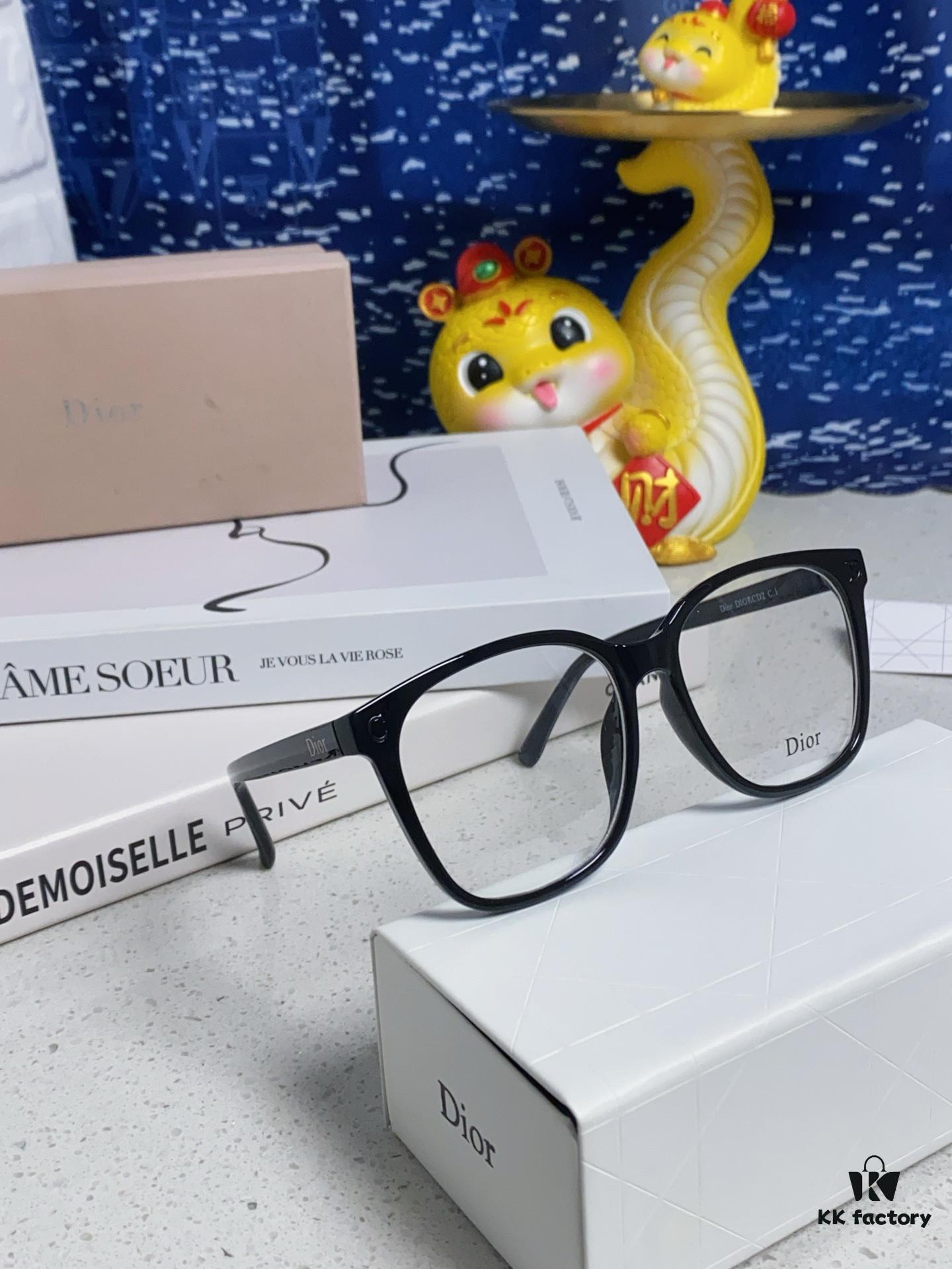 Dior 2025 New Arrival Minimalist Black Frame Glasses for Women, D-Shaped Grey Blue-Light Blocking Optical Glasses, Unisex Photochromic Myopia Eyewear, Suitable as Sunglasses or Everyday Style