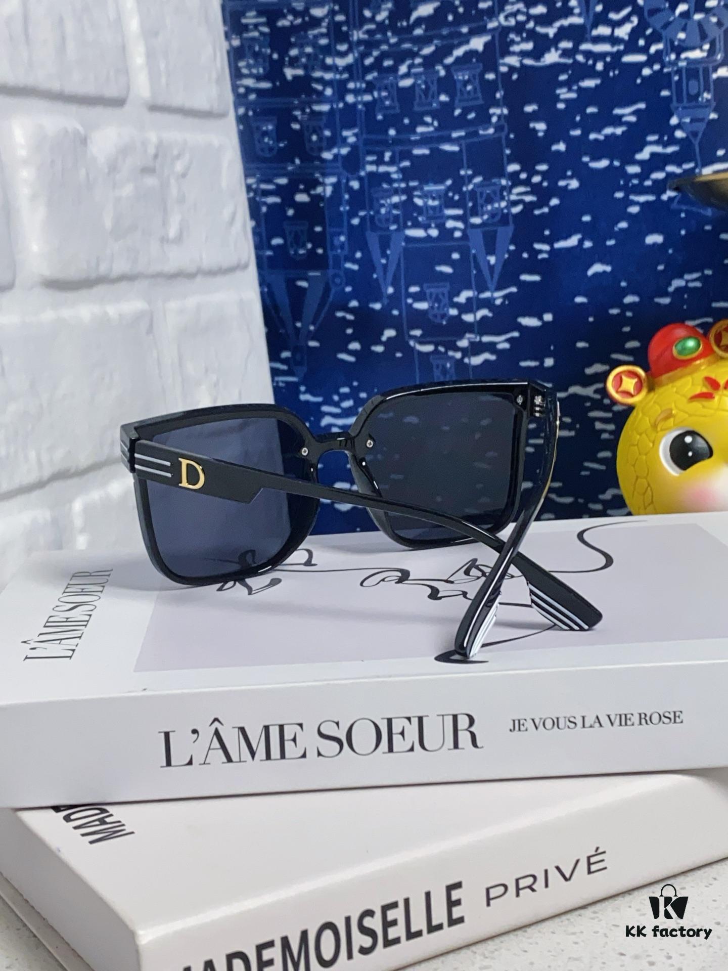 Dior 2025 New Arrival Women's Sunglasses, Stylish Oversized Square Frame, Korean Fashion Influencer-Style Glasses, Slimming UV-Protective Sunglasses for Round Faces