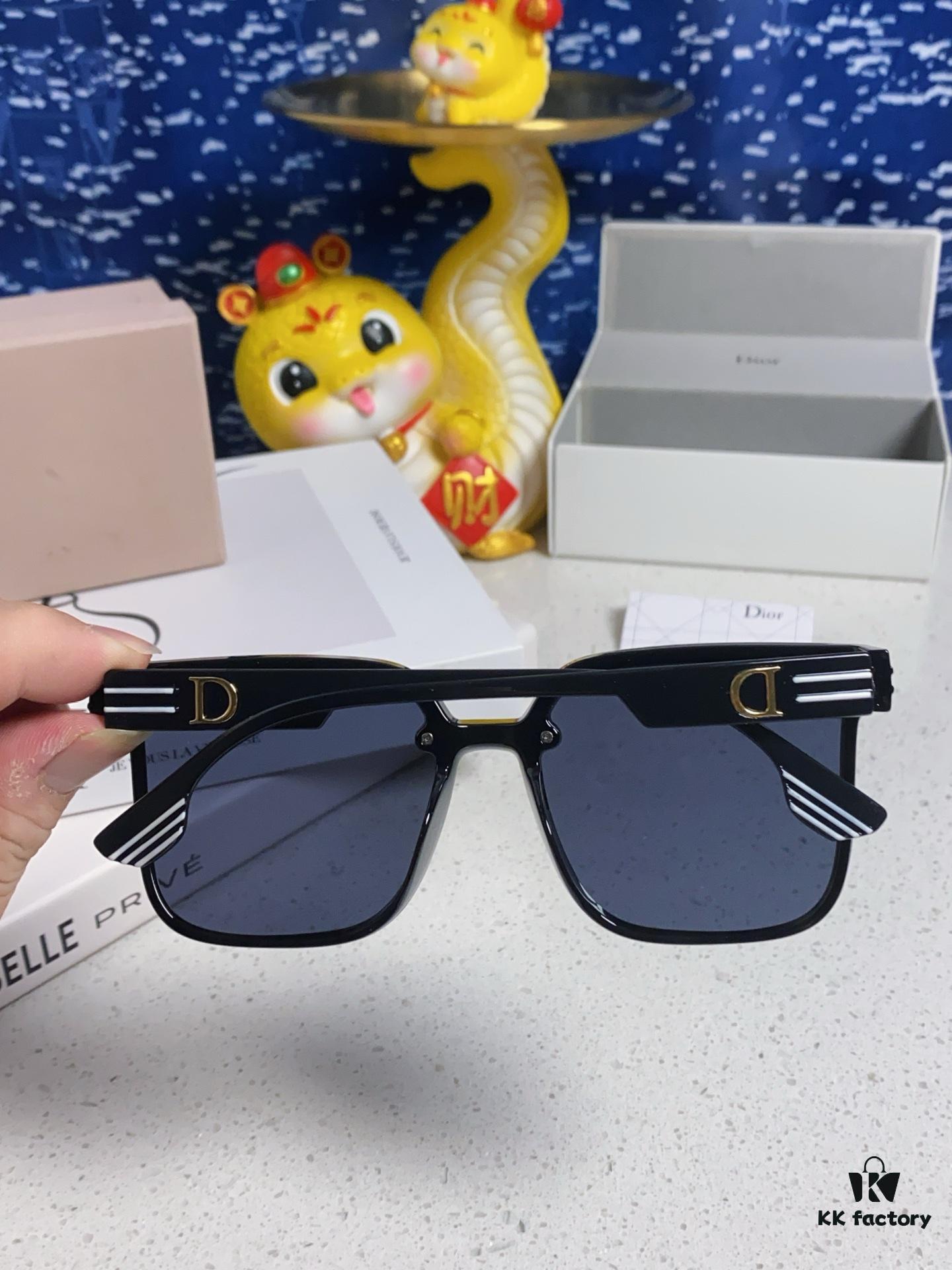 Dior 2025 New Arrival Women's Sunglasses, Stylish Oversized Square Frame, Korean Fashion Influencer-Style Glasses, Slimming UV-Protective Sunglasses for Round Faces