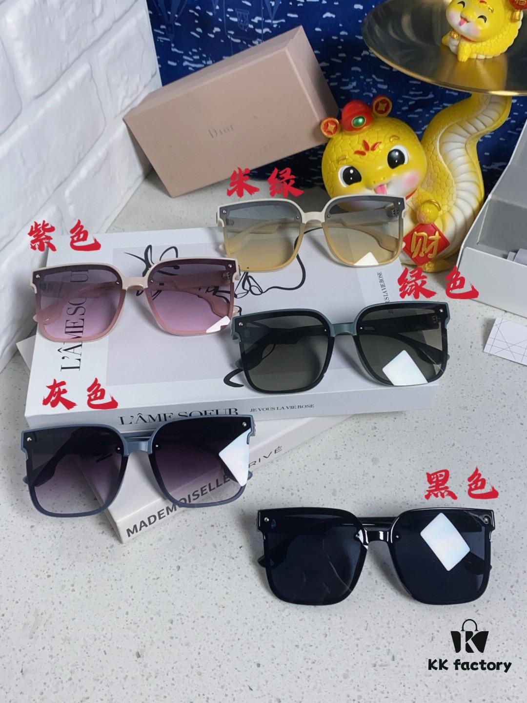 Dior 2025 New Arrival Women's Sunglasses, Stylish Oversized Square Frame, Korean Fashion Influencer-Style Glasses, Slimming UV-Protective Sunglasses for Round Faces