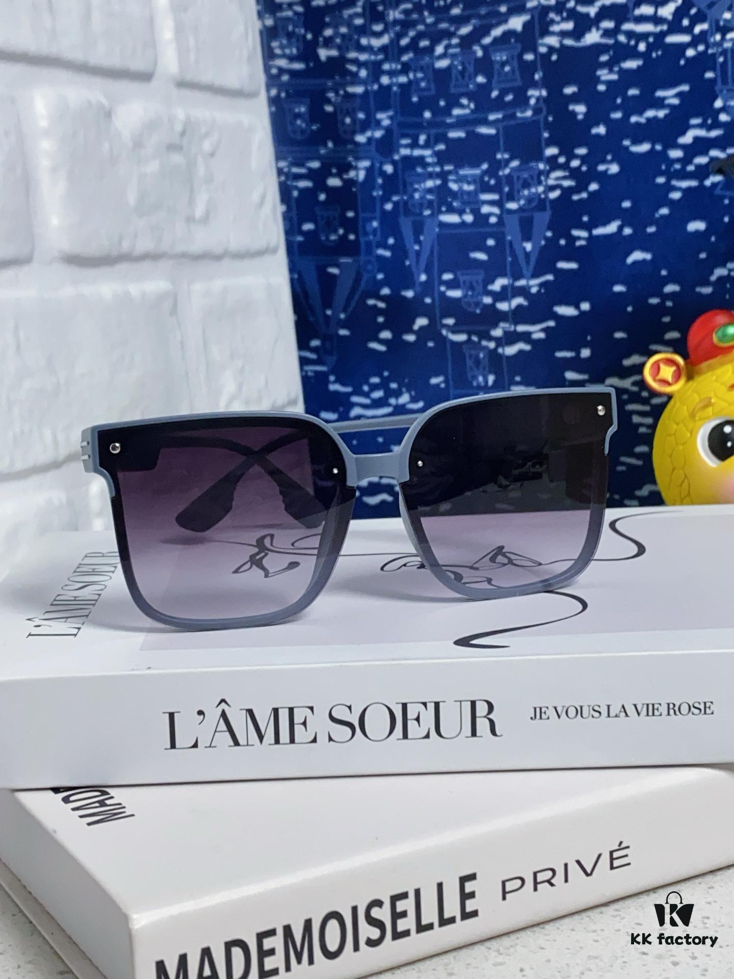 Dior 2025 New Arrival Women's Sunglasses, Stylish Oversized Square Frame, Korean Fashion Influencer-Style Glasses, Slimming UV-Protective Sunglasses for Round Faces