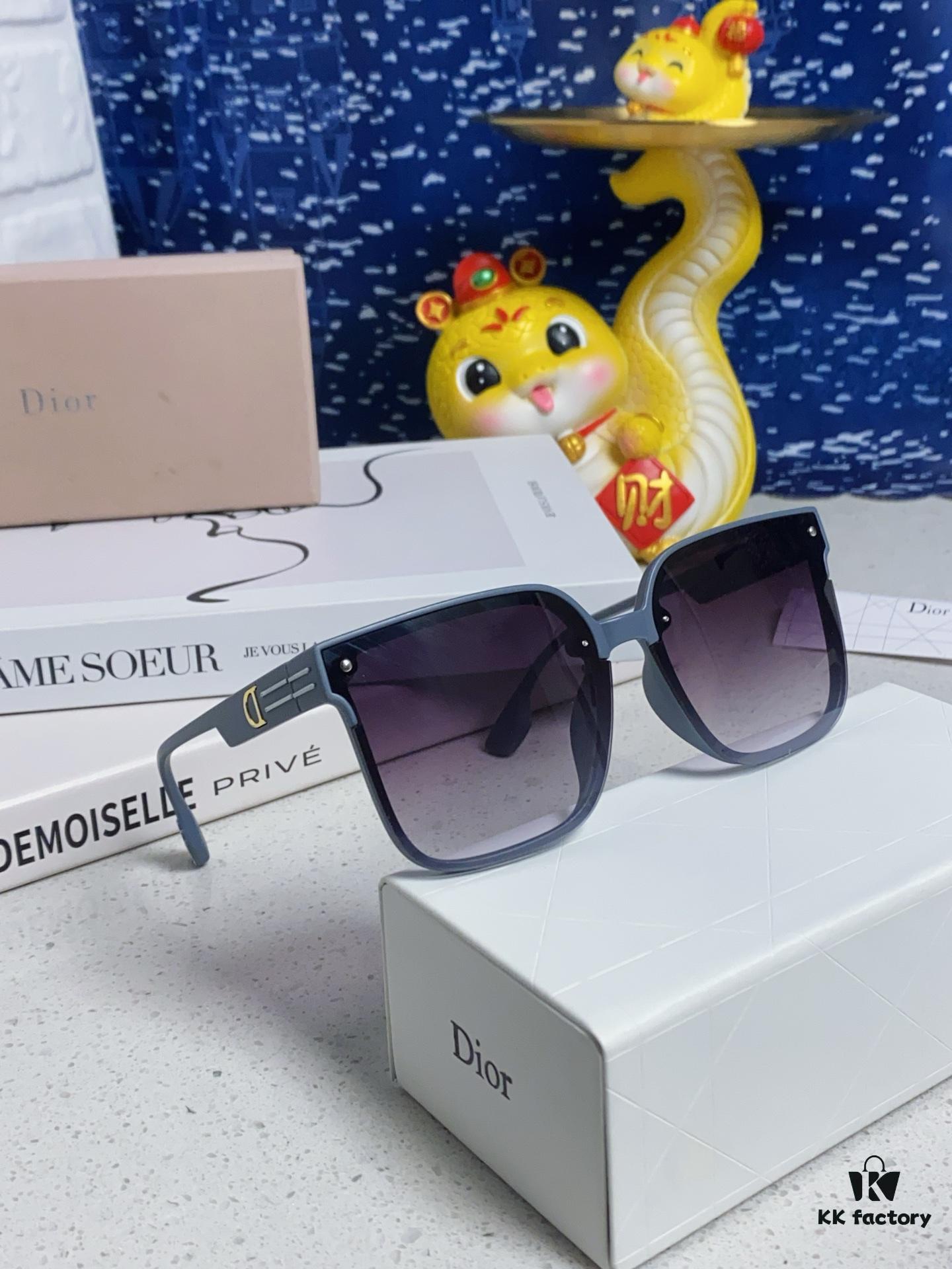 Dior 2025 New Arrival Women's Sunglasses, Stylish Oversized Square Frame, Korean Fashion Influencer-Style Glasses, Slimming UV-Protective Sunglasses for Round Faces