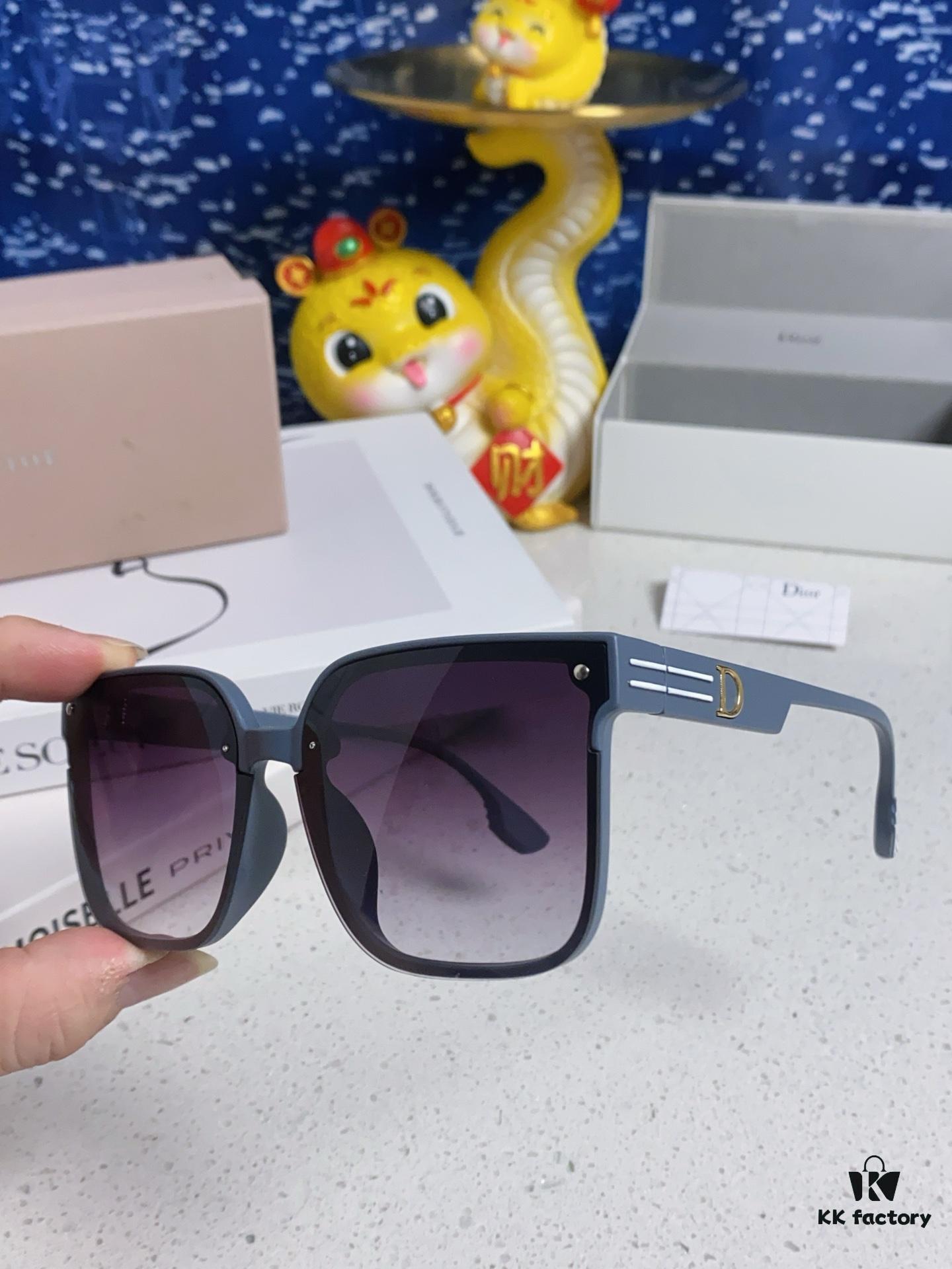 Dior 2025 New Arrival Women's Sunglasses, Stylish Oversized Square Frame, Korean Fashion Influencer-Style Glasses, Slimming UV-Protective Sunglasses for Round Faces