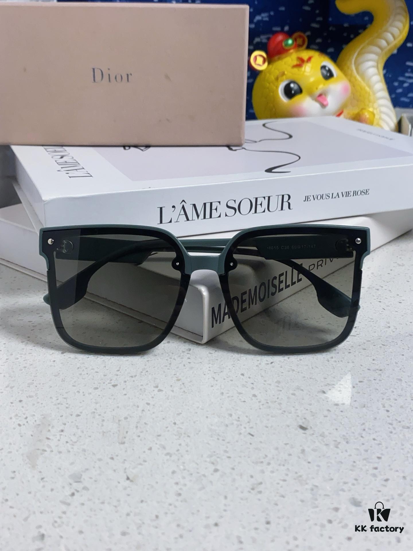 Dior 2025 New Arrival Women's Sunglasses, Stylish Oversized Square Frame, Korean-Inspired Trendy Glasses for Round Faces, Slimming UV-Protection Sunglasses