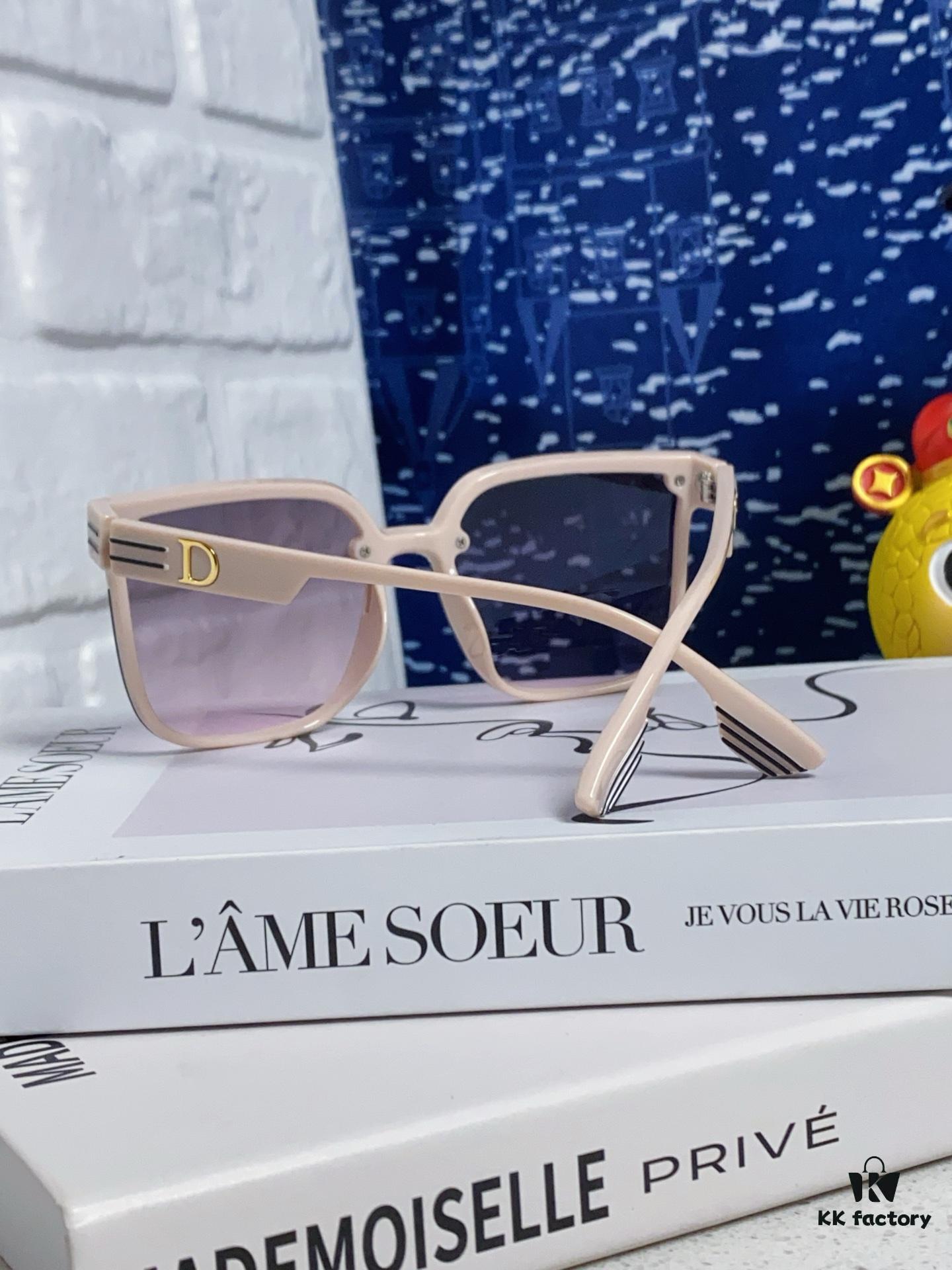 Dior 2025 New Arrival Women's Sunglasses, Stylish Oversized Square Frame, Korean Fashion Influencer Glasses, Slimming UV-Protective Sunglasses for Round Faces