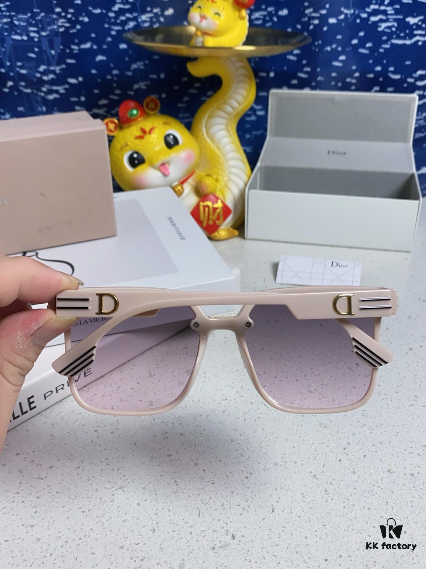 Dior 2025 New Arrival Women's Sunglasses, Stylish Oversized Square Frame, Korean Fashion Influencer Glasses, Slimming UV-Protective Sunglasses for Round Faces