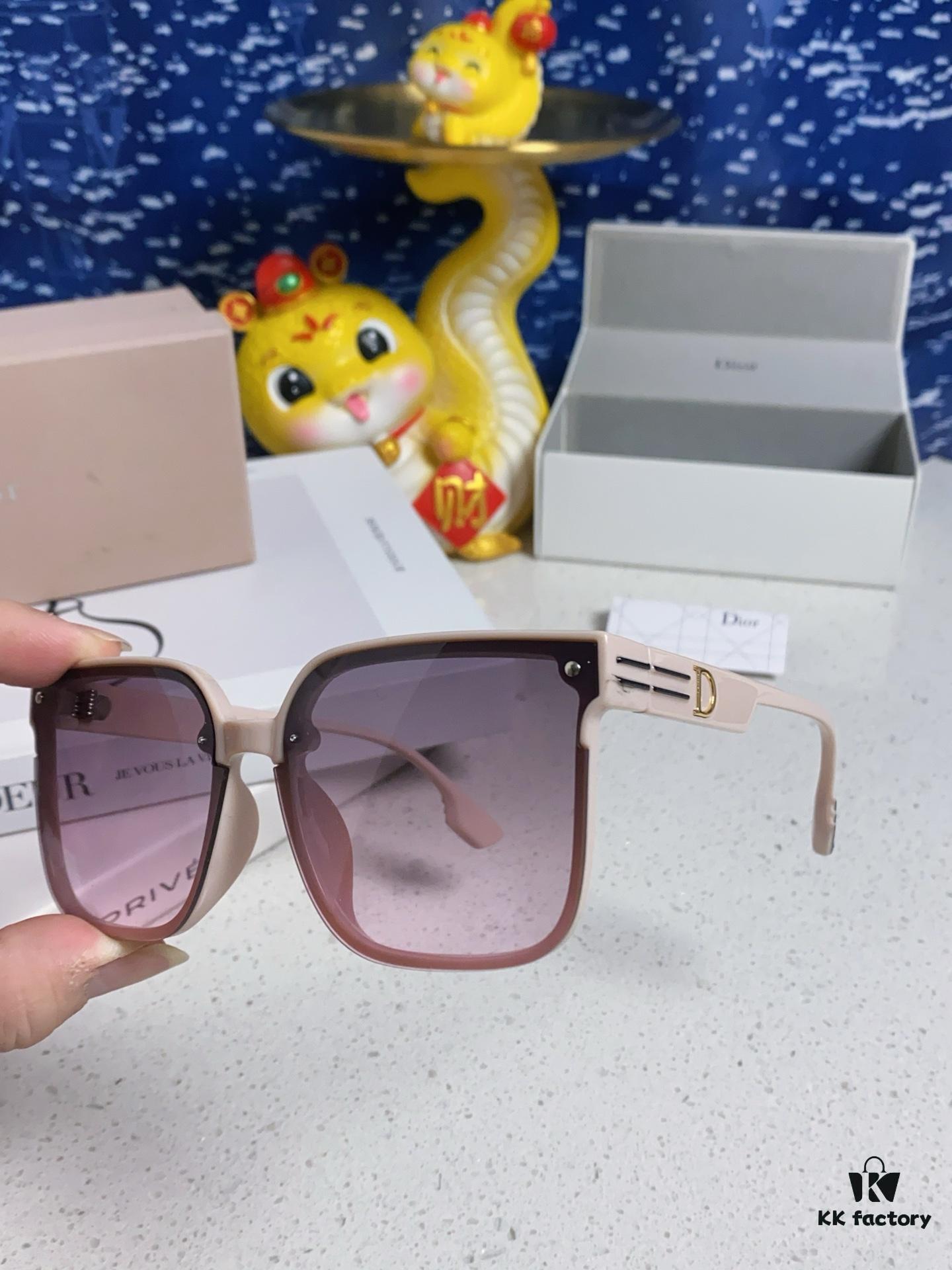 Dior 2025 New Arrival Women's Sunglasses, Stylish Oversized Square Frame, Korean Fashion Influencer Glasses, Slimming UV-Protective Sunglasses for Round Faces