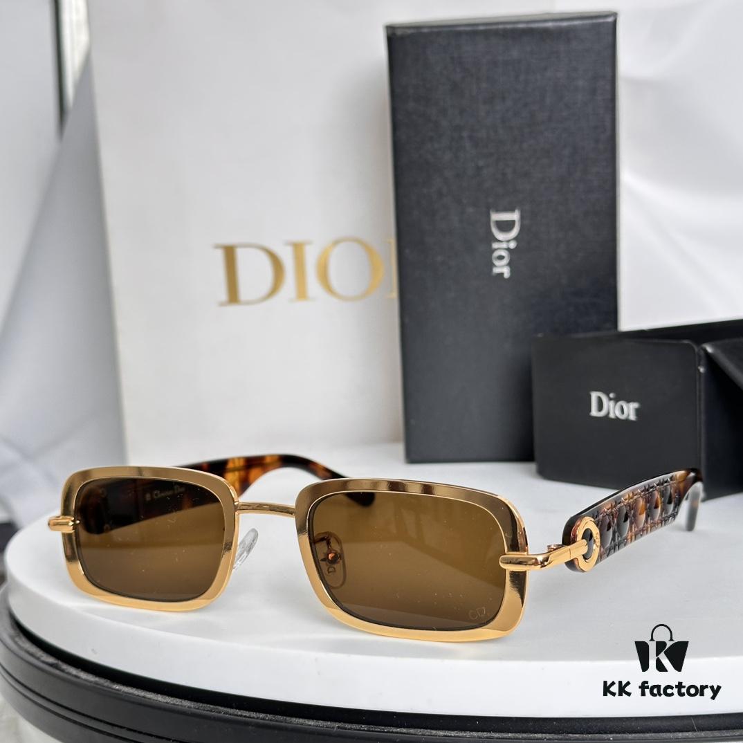 DIO* Gold-Tone Metal Dior Logo Sunglasses MODEL: DIOR R6U SIZE: 48-22-140