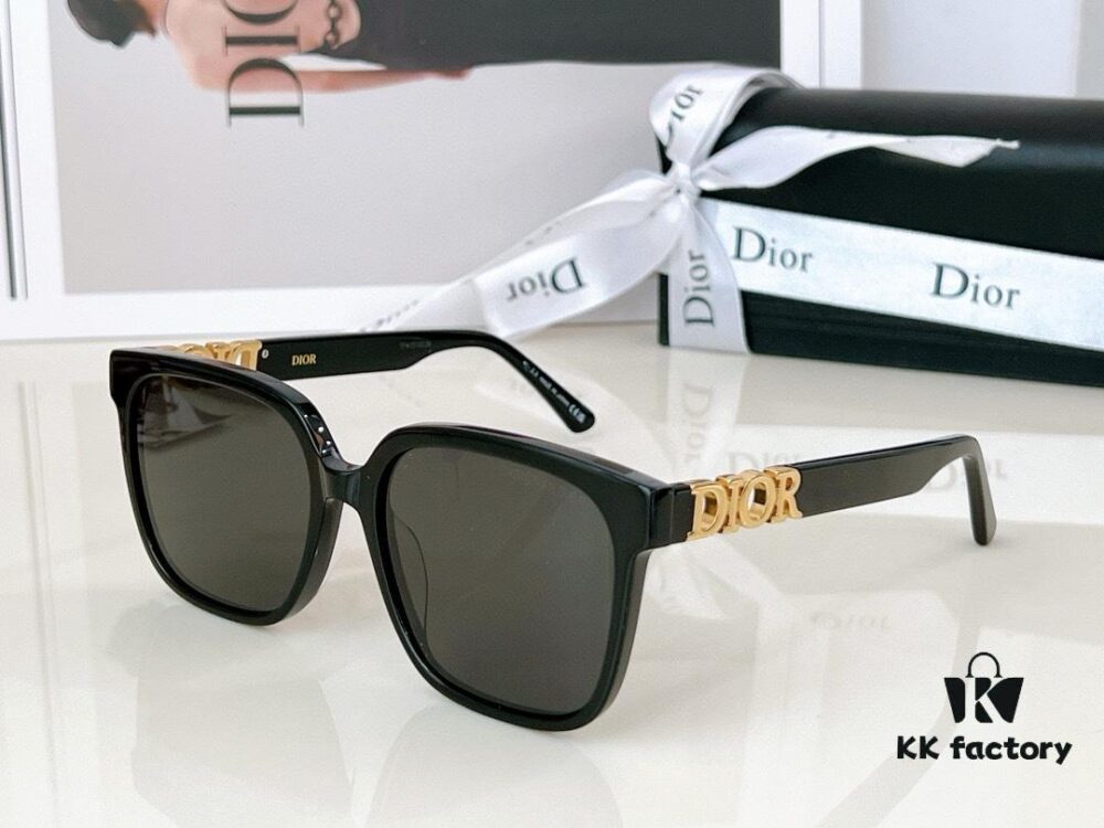135 DIOR Unisex Square Versatile Sunglasses Model: 8601 Size: 55-18-145