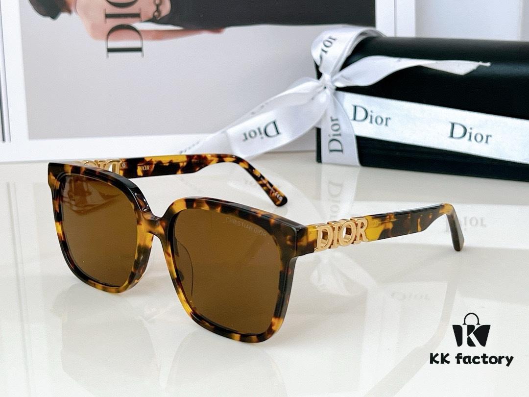 135 DIOR Unisex Square Versatile Sunglasses Model: 8601 Size: 55-18-145