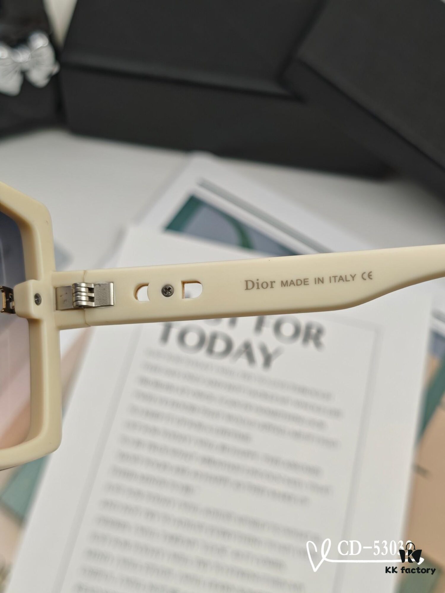 DIOR France | Polarized Sunglasses with TR90 Frame and Plutonite Lenses, Lightweight Comfortable Wear, Model: 53032