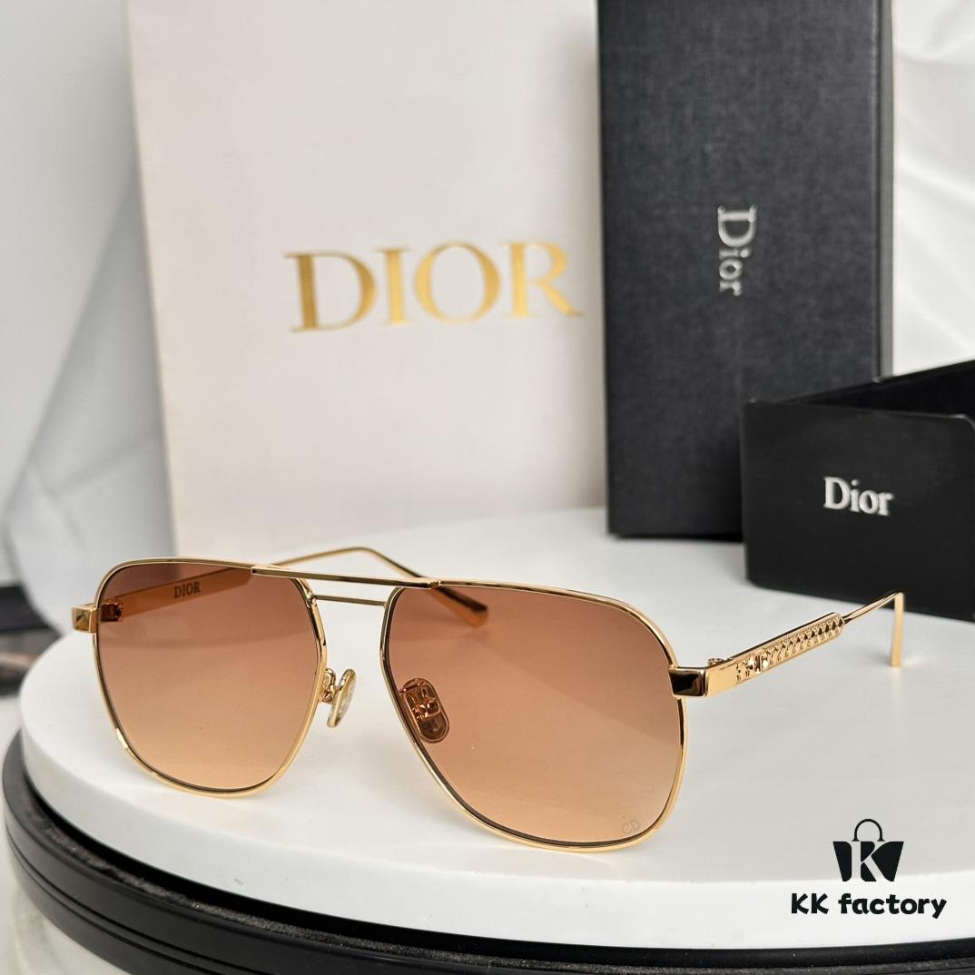 Versatile Frame for Natural Look with Gold Wire