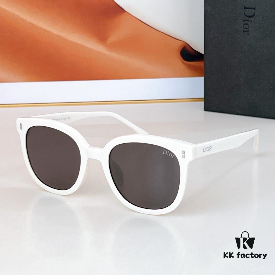 105 DIOR MODEL: CD 0249S SIZE: 54□22-148