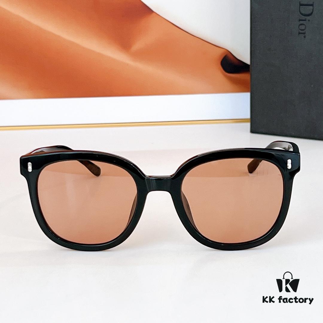 105 DIOR MODEL: CD 0249S SIZE: 54□22-148