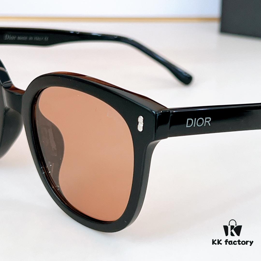 105 DIOR MODEL: CD 0249S SIZE: 54□22-148