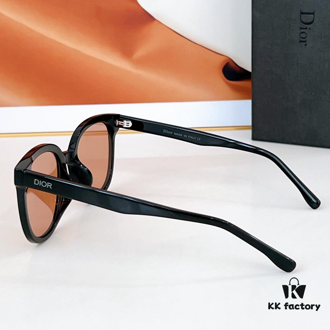 105 DIOR MODEL: CD 0249S SIZE: 54□22-148