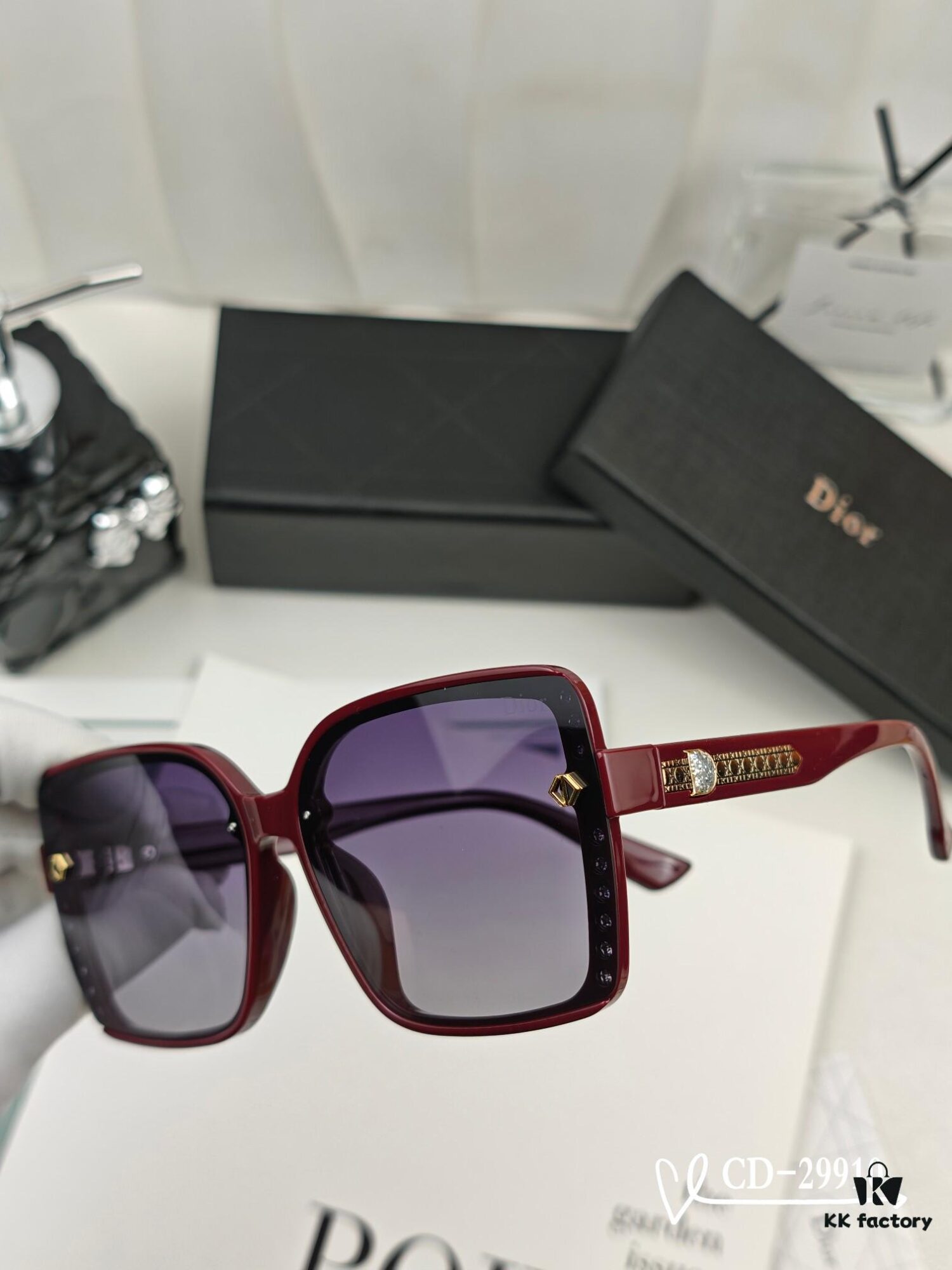 DIOR France | TR90 Lightweight Sunglasses with Polarized Lenses, Model 29910