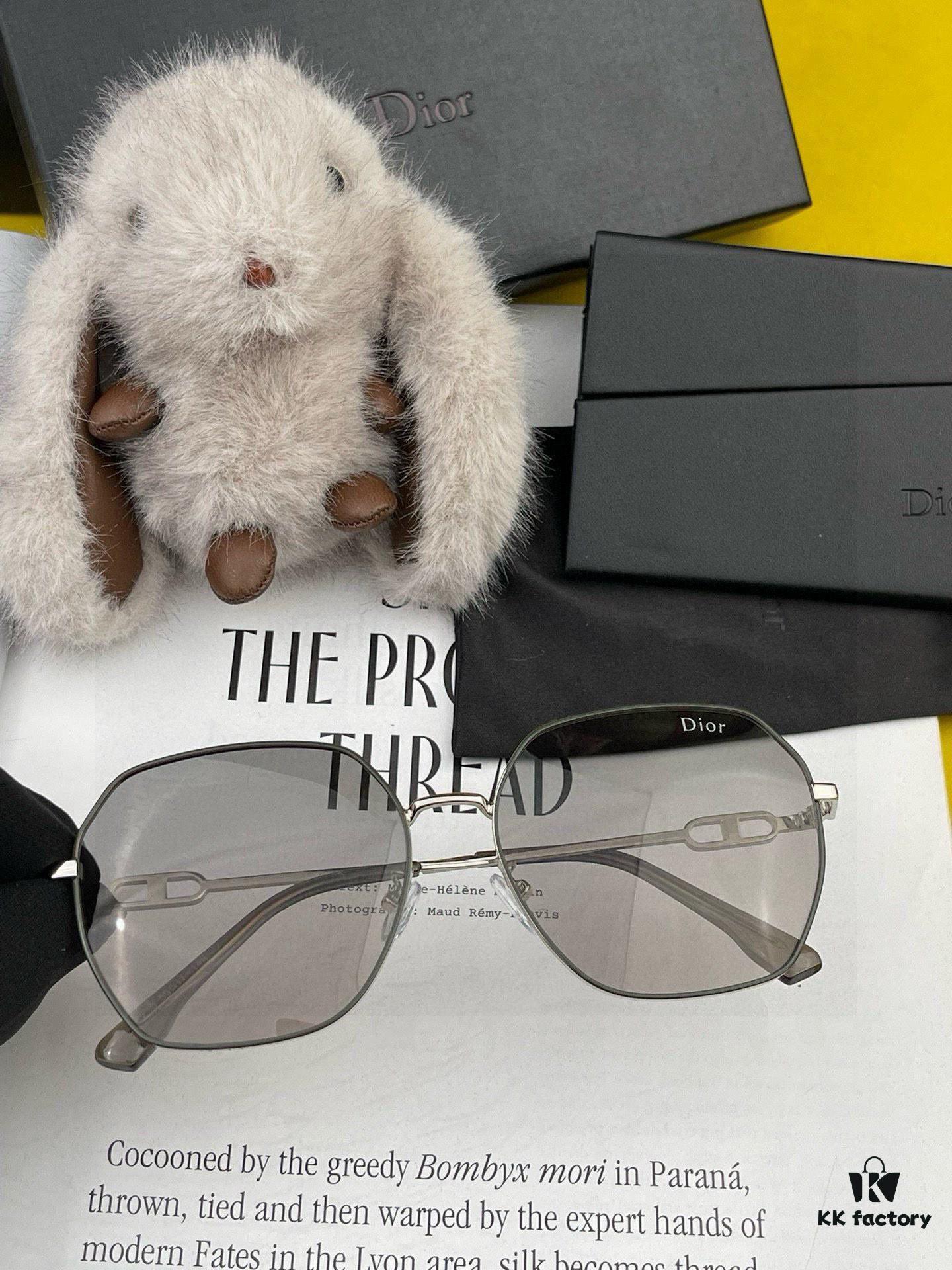 DIOR 2025 Official New Arrival Large-Frame Polarized Sunglasses, Popular Among Celebrities, Polylux Ultra-Clear Thickened Sunglasses Model: CD0823