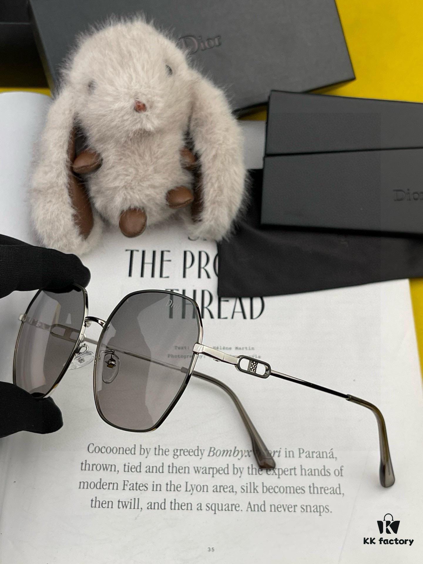 DIOR 2025 Official New Arrival Large-Frame Polarized Sunglasses, Popular Among Celebrities, Polylux Ultra-Clear Thickened Sunglasses Model: CD0823