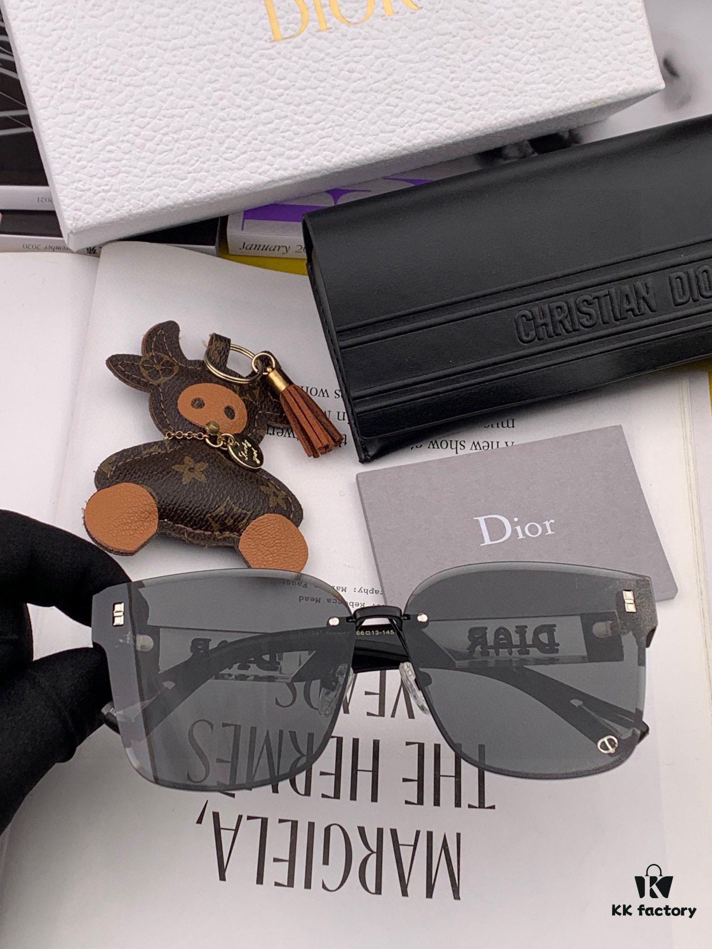 Nylon Polarized Series: DIOR Oversized Square Frame Sunglasses with Classic Design, Universal Fit for All Face Shapes, Stylish Look with Trench Coats or Dresses, Nylon Polarized Lenses for UV Protection, Model: CD1192