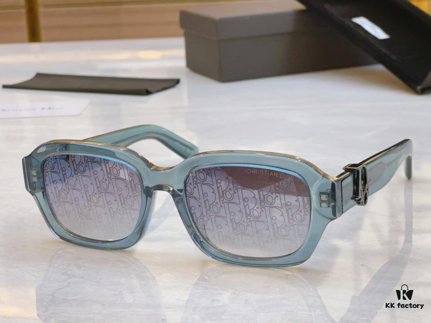 Dior New Arrival Sunglasses, MODEL: DiorSignature S2l, SIZE: 52-20-145