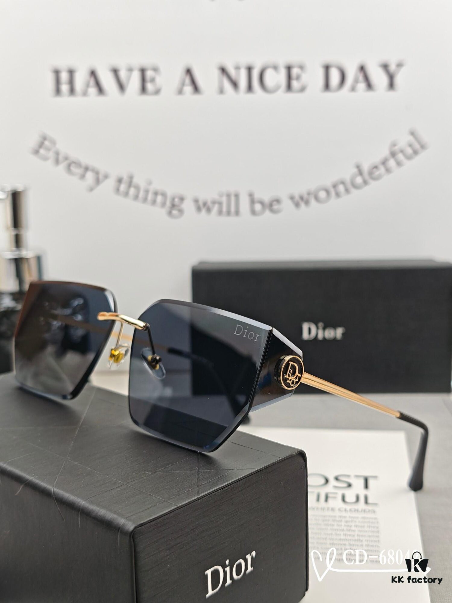 Dior - French Designer Unisex Sunglasses with Polarized Lenses, Lightweight Metal Frame, Stylish and Comfortable for Travel and Driving