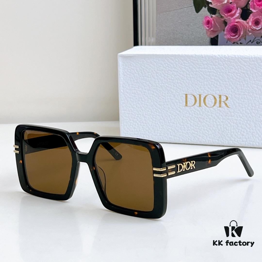 110 DIOR Modern Collection Square Unisex Sunglasses Model 8070 Size 56□20-145 Face-Framing Optical Glasses